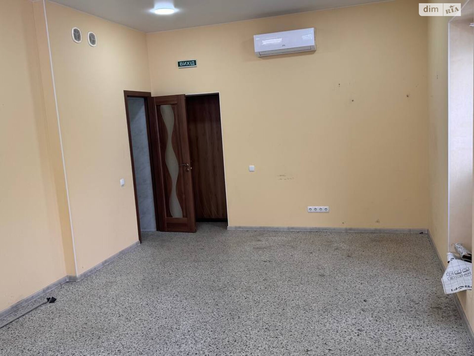 Комерційне приміщення в Самарі, здам в оренду по Гетьманська (Радянська) вулиця 41, район Новомосковськ, ціна: 18 000 грн за об’єкт фото 1 Комерційне приміщення в Самарі, здам в оренду по Гетьманська (Радянська) вулиця 41, район Новомосковськ, ціна: 18 000 грн за об’єкт фото 1