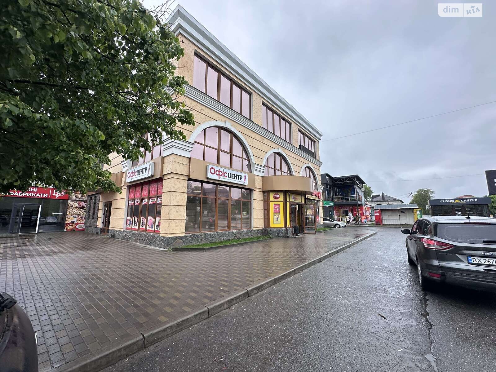 Комерційне приміщення в Старокостянтинові, здам в оренду по Ессенська вулиця 2, район Старокостянтинів, ціна: 45 000 грн за об’єкт фото 1 Комерційне приміщення в Старокостянтинові, здам в оренду по Ессенська вулиця 2, район Старокостянтинів, ціна: 45 000 грн за об’єкт фото 1