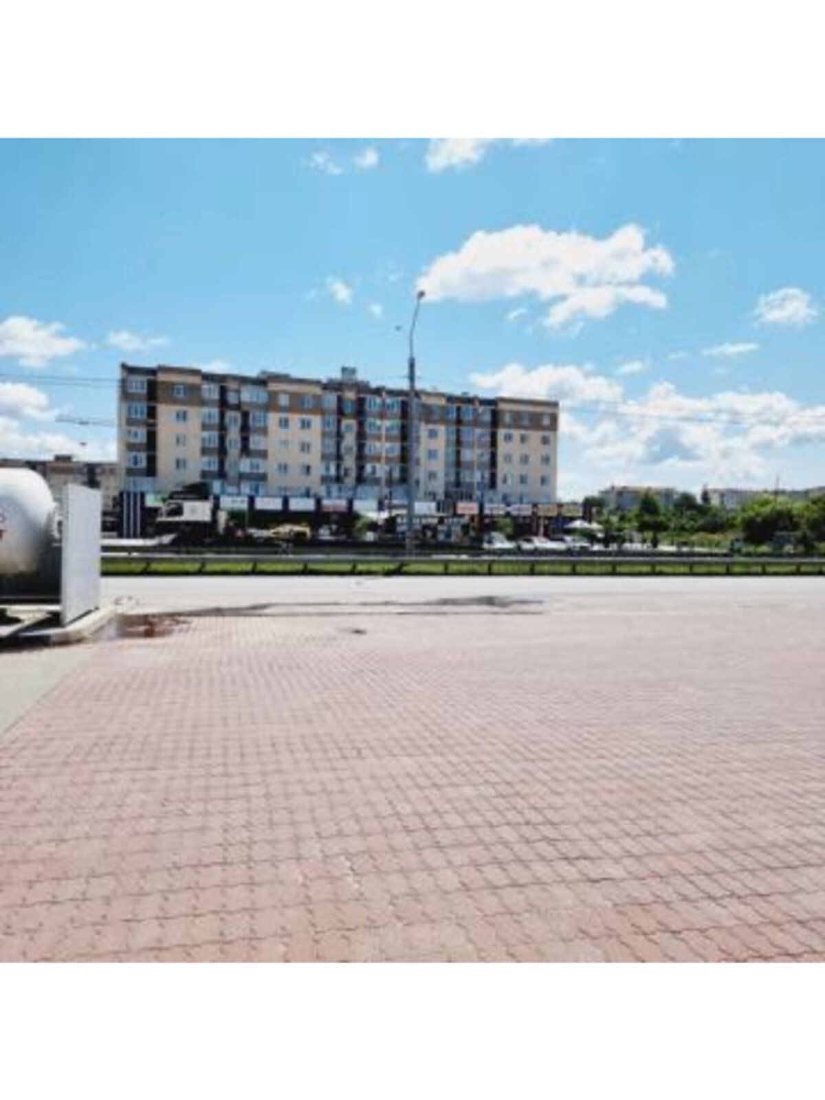 Комерційне приміщення в Стрижавці, Київська вулиця, ціна оренди: 15 000 грн за об’єкт фото 1 Комерційне приміщення в Стрижавці, Київська вулиця, ціна оренди: 15 000 грн за об’єкт фото 1