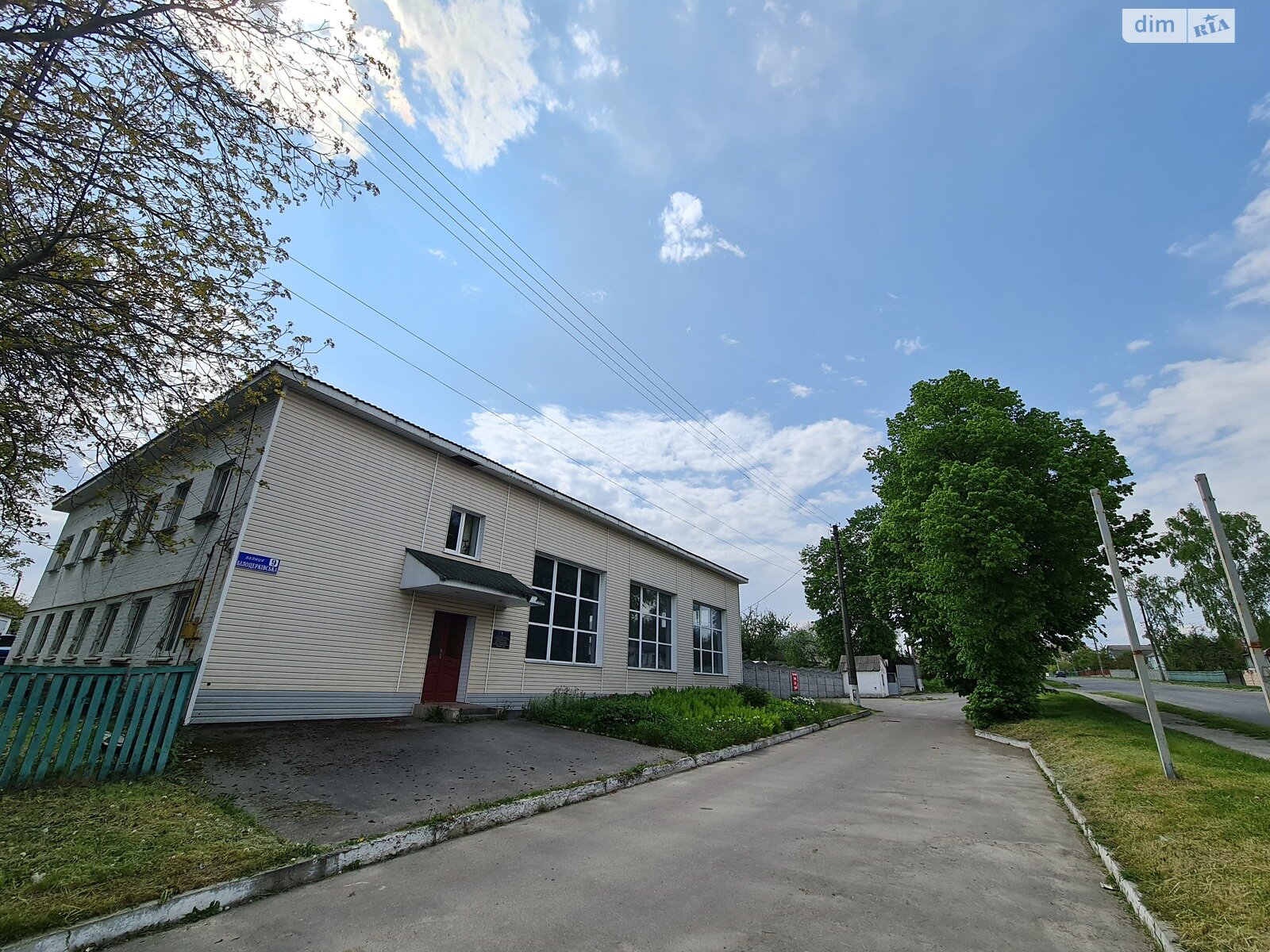 Комерційне приміщення в Таращі, здам в оренду по Білоцерківська вулиця 9, район Тараща, ціна: 40 000 грн за об’єкт фото 1 Комерційне приміщення в Таращі, здам в оренду по Білоцерківська вулиця 9, район Тараща, ціна: 40 000 грн за об’єкт фото 1