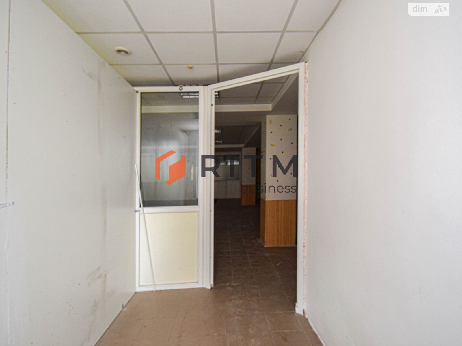 Коммерческое помещение в Тернополе, сдам в аренду по Владимира Великого улица, район Аляска, цена: 18 000 грн за объект фото 1