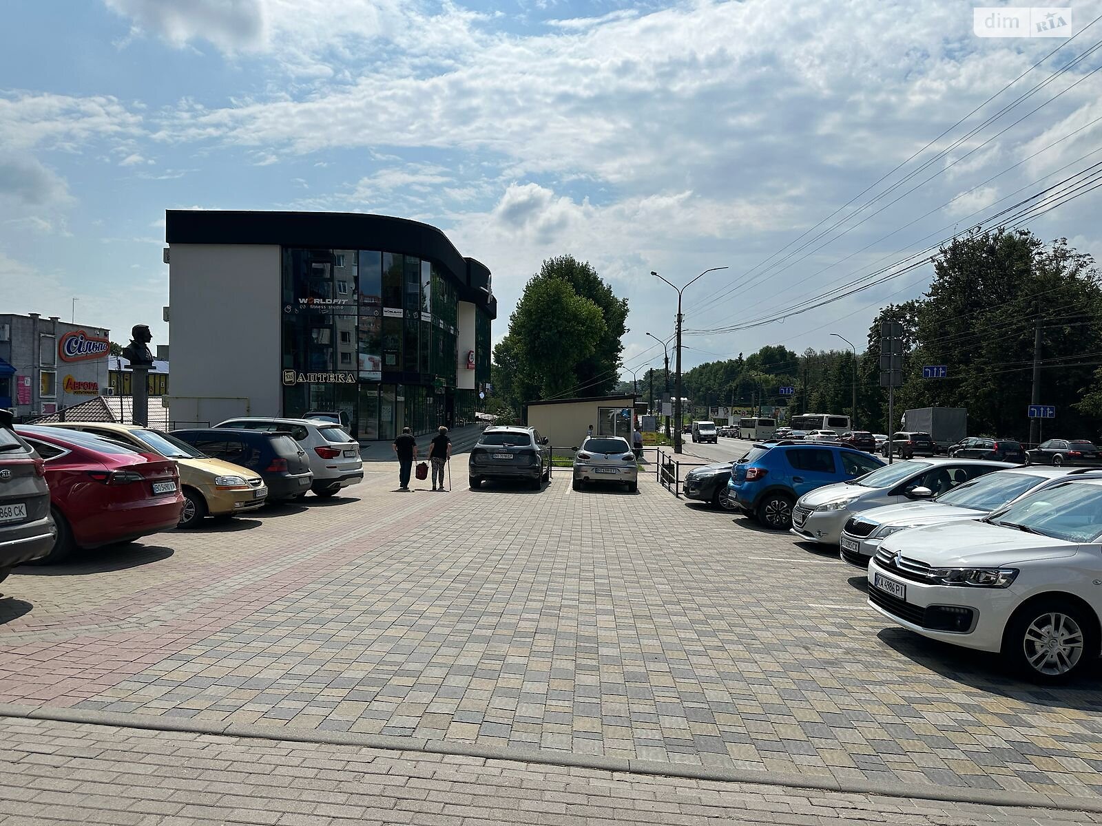 Коммерческое помещение в Тернополе, сдам в аренду по 15-го Апреля улица, район Бам, цена: 30 000 грн за объект фото 1 Коммерческое помещение в Тернополе, сдам в аренду по 15-го Апреля улица, район Бам, цена: 30 000 грн за объект фото 1