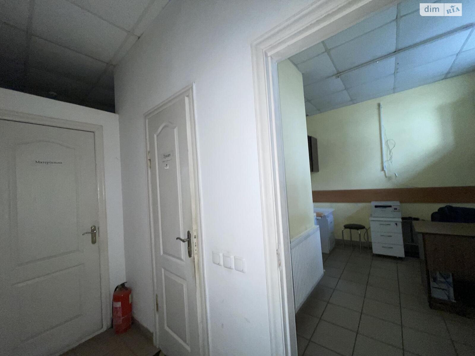 Коммерческое помещение в Тернополе, сдам в аренду по 15-го Апреля улица, район Бам, цена: 25 000 грн за объект фото 1 Коммерческое помещение в Тернополе, сдам в аренду по 15-го Апреля улица, район Бам, цена: 25 000 грн за объект фото 1