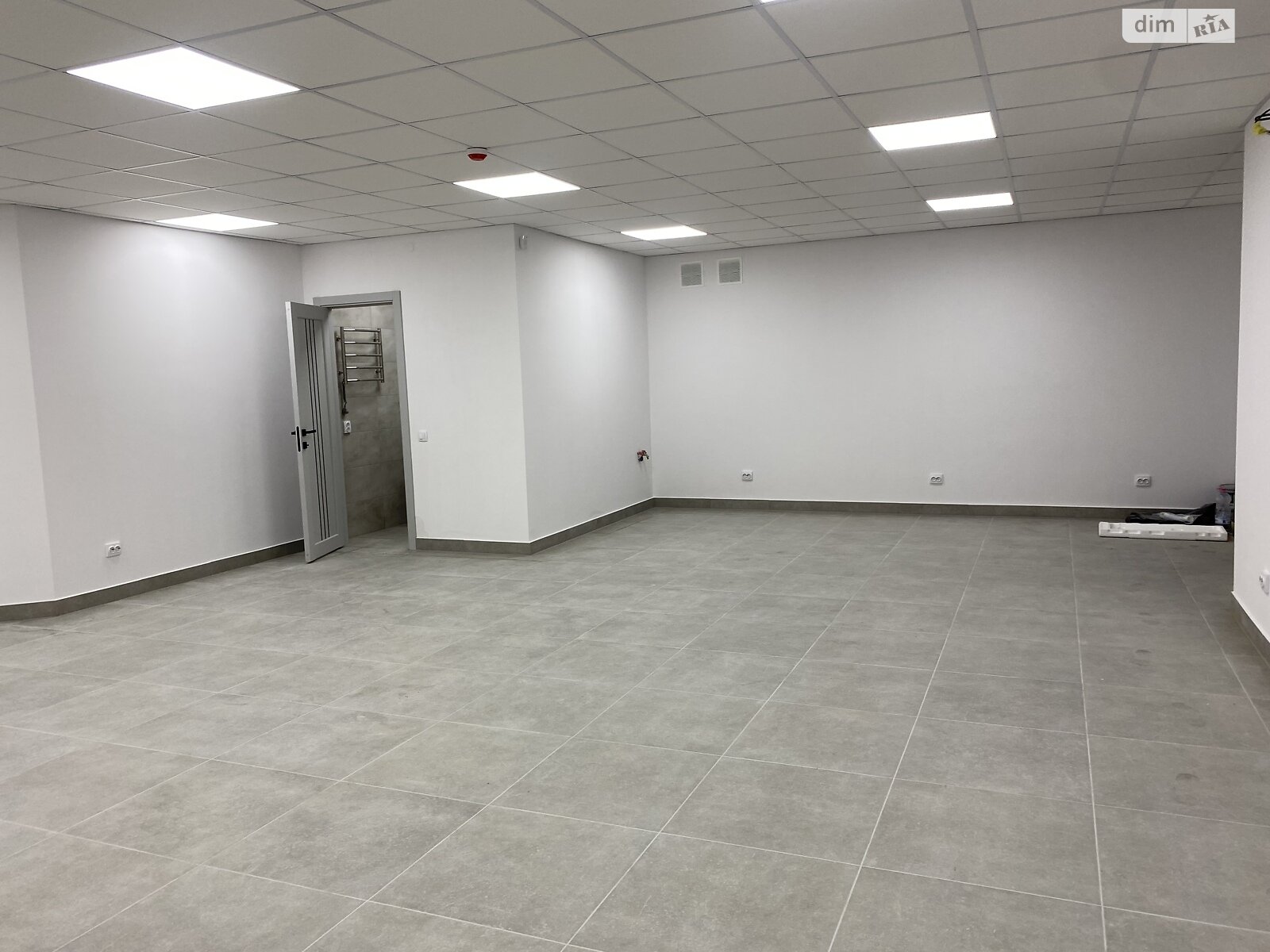 Коммерческое помещение в Тернополе, сдам в аренду по Тарнавского Мирона Генерала переулок 2, район Бам, цена: 18 000 грн за объект фото 1 Коммерческое помещение в Тернополе, сдам в аренду по Тарнавского Мирона Генерала переулок 2, район Бам, цена: 18 000 грн за объект фото 1