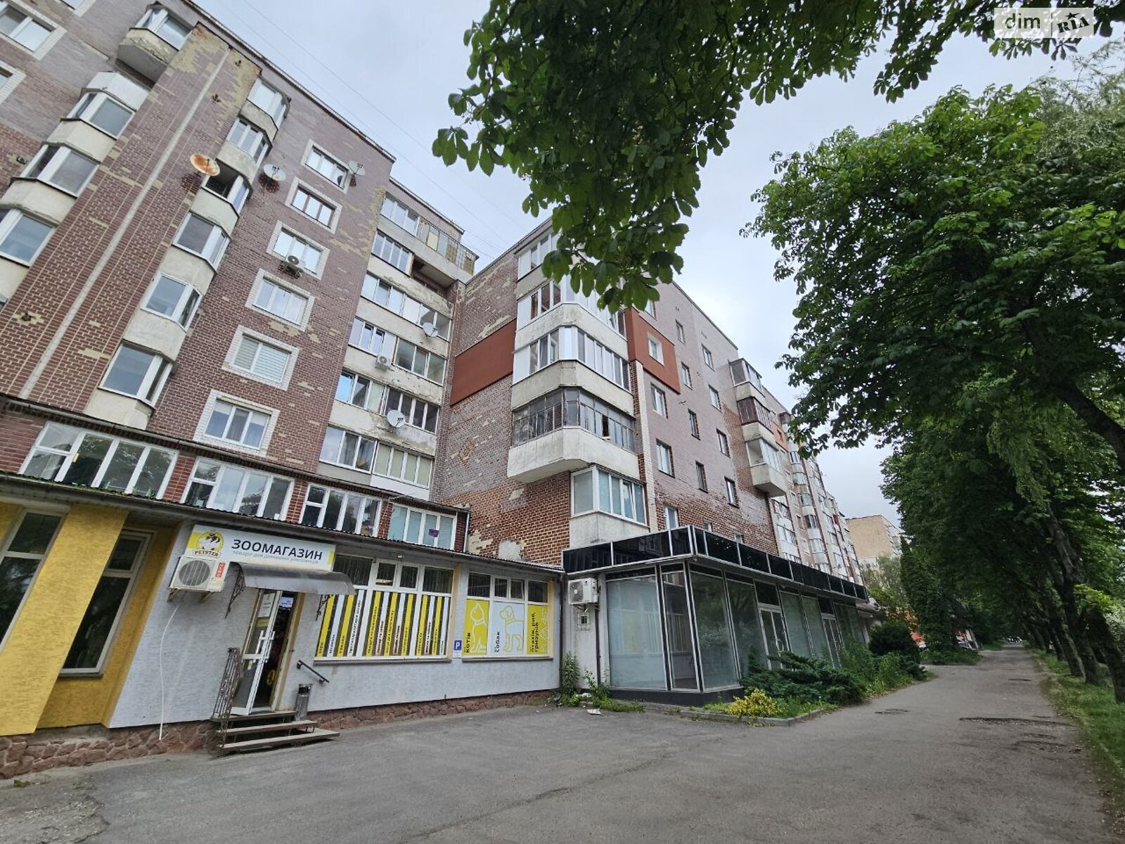 Комерційне приміщення в Тернополі, здам в оренду по Злуки проспект, район Бам, ціна: 6 500 грн за об’єкт фото 1 Комерційне приміщення в Тернополі, здам в оренду по Злуки проспект, район Бам, ціна: 6 500 грн за об’єкт фото 1