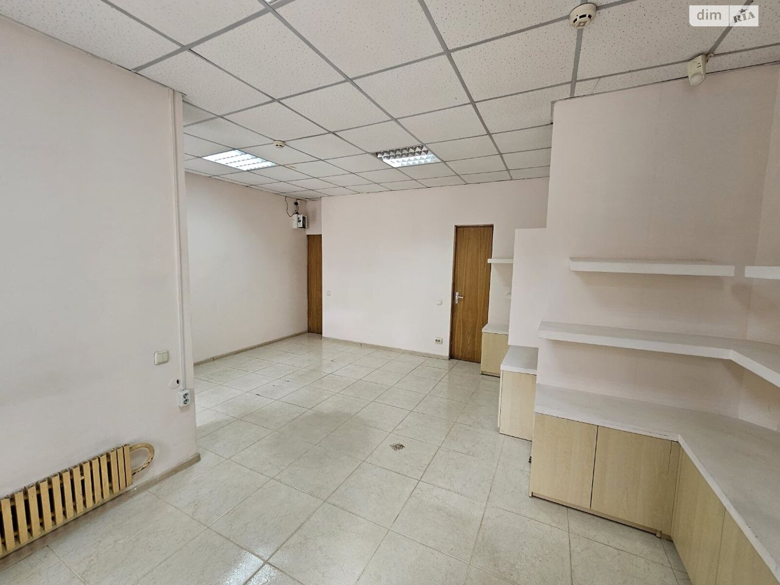 Комерційне приміщення в Тернополі, здам в оренду по Злуки проспект, район Бам, ціна: 6 500 грн за об’єкт фото 1 Комерційне приміщення в Тернополі, здам в оренду по Злуки проспект, район Бам, ціна: 6 500 грн за об’єкт фото 1
