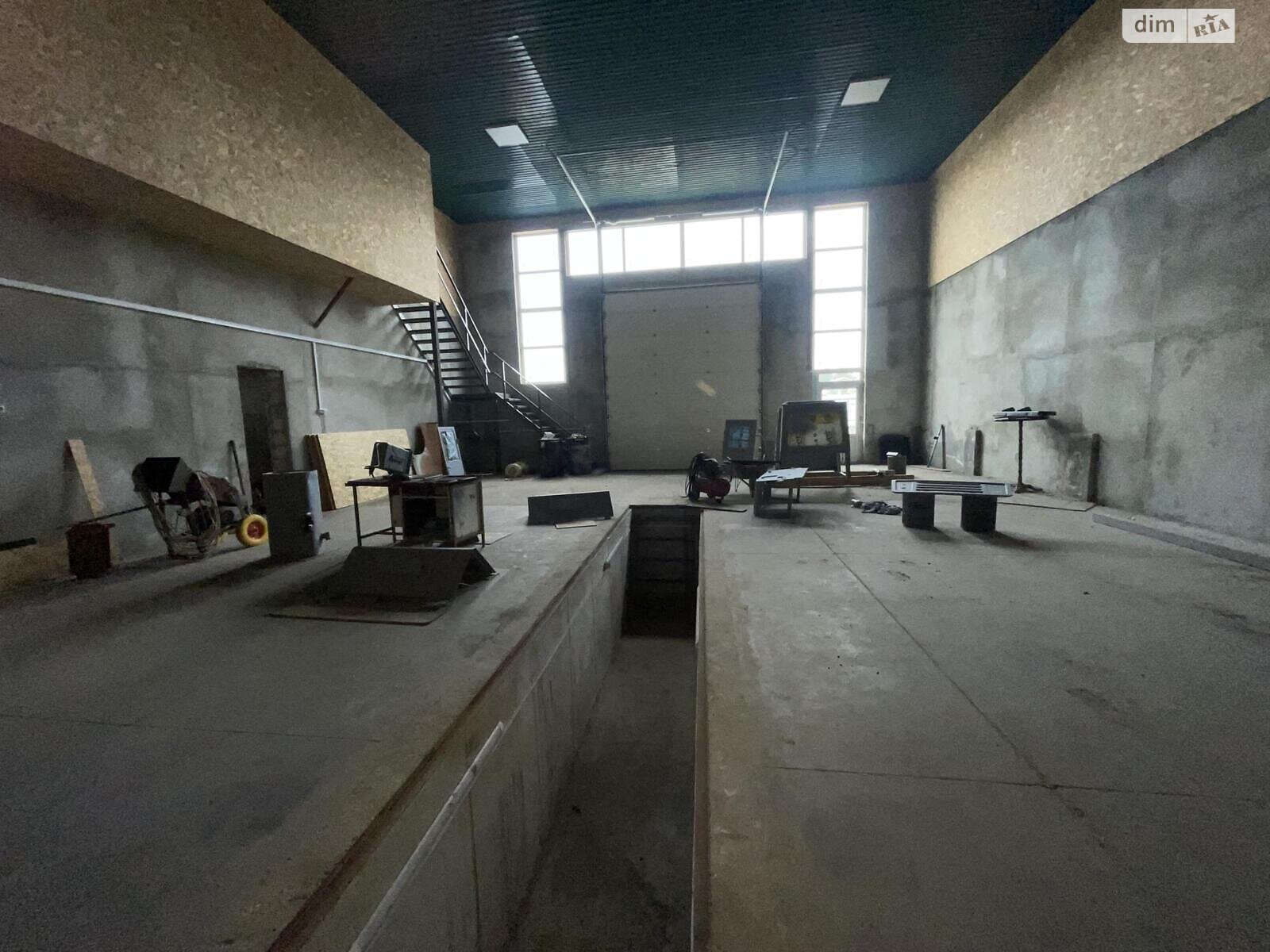 Комерційне приміщення в Тернополі, здам в оренду по Бережанська вулиця, район Дружба, ціна: 60 000 грн за об’єкт фото 1