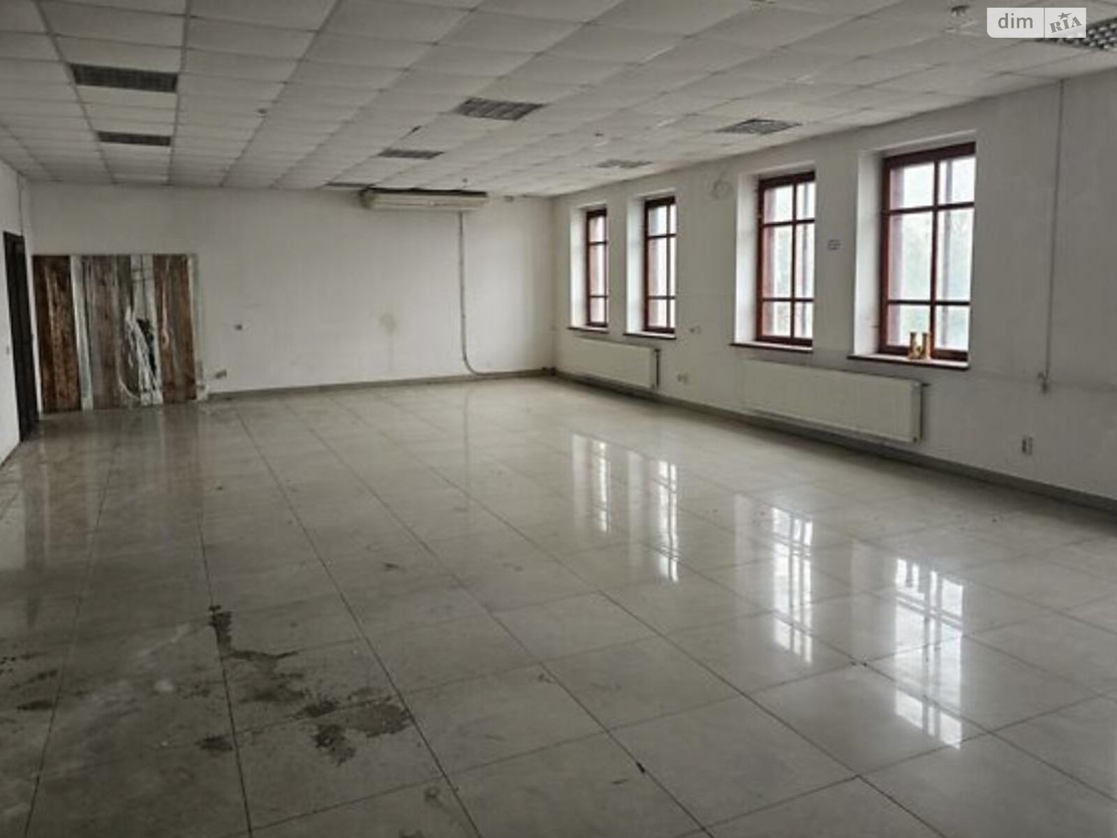 Коммерческое помещение в Тернополе, сдам в аренду по Окружная улица, район Дружба, цена: 46 600 грн за объект фото 1 Коммерческое помещение в Тернополе, сдам в аренду по Окружная улица, район Дружба, цена: 46 600 грн за объект фото 1