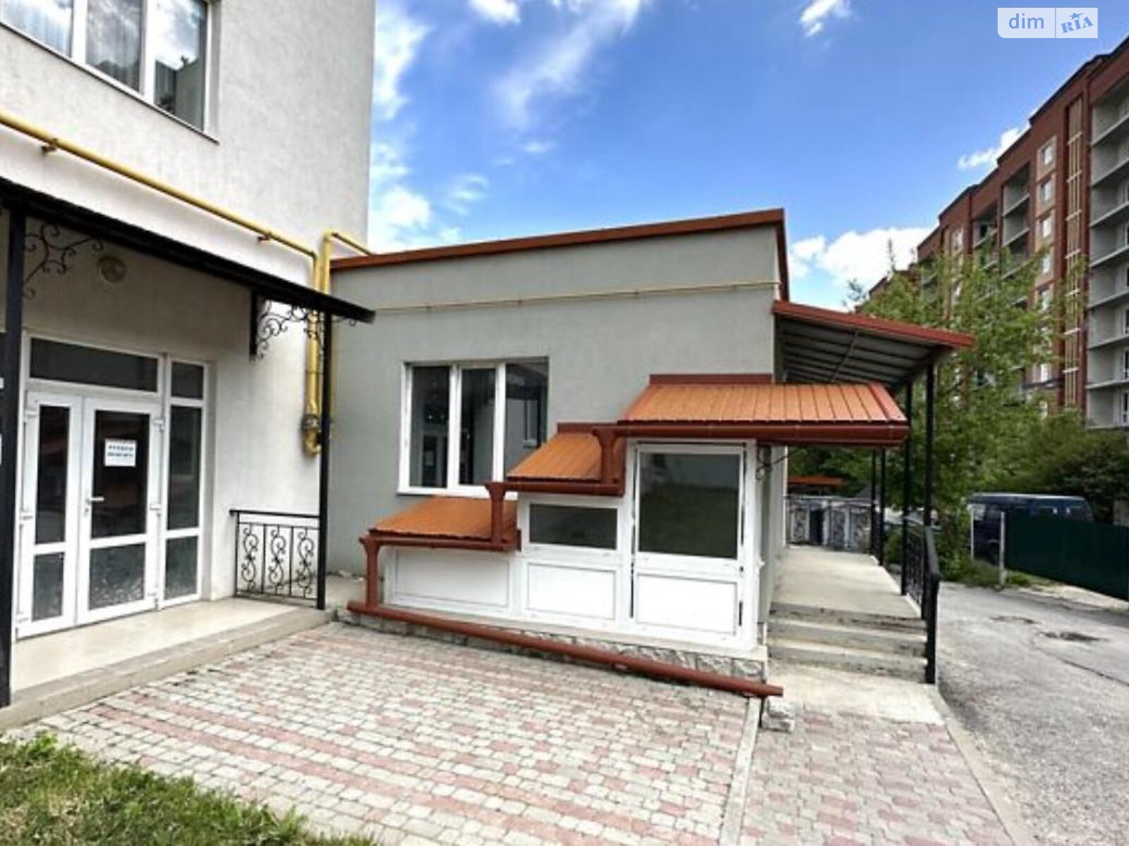 Комерційне приміщення в Тернополі, здам в оренду по Тролейбусна вулиця 5Д, район Дружба, ціна: 46 000 грн за об’єкт фото 1 Комерційне приміщення в Тернополі, здам в оренду по Тролейбусна вулиця 5Д, район Дружба, ціна: 46 000 грн за об’єкт фото 1