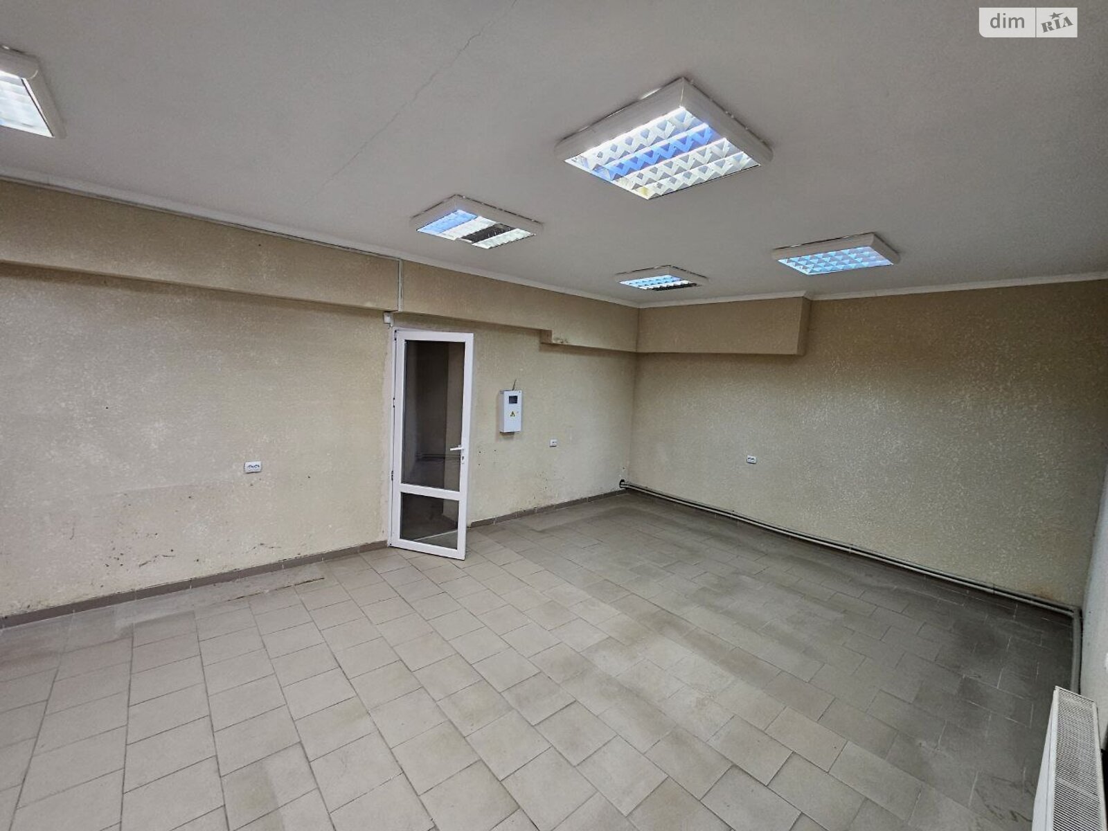 Коммерческое помещение в Тернополе, сдам в аренду по Владимира Лучаковского (Лучаковского) улица, район Дружба, цена: 39 500 грн за объект фото 1 Коммерческое помещение в Тернополе, сдам в аренду по Владимира Лучаковского (Лучаковского) улица, район Дружба, цена: 39 500 грн за объект фото 1