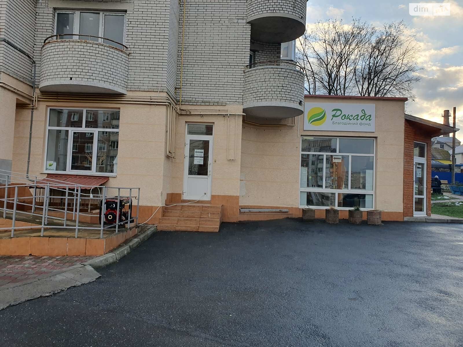 Комерційне приміщення в Тернополі, здам в оренду по Євгена Коновальця вулиця, район Канада, ціна: 35 000 грн за об’єкт фото 1 Комерційне приміщення в Тернополі, здам в оренду по Євгена Коновальця вулиця, район Канада, ціна: 35 000 грн за об’єкт фото 1