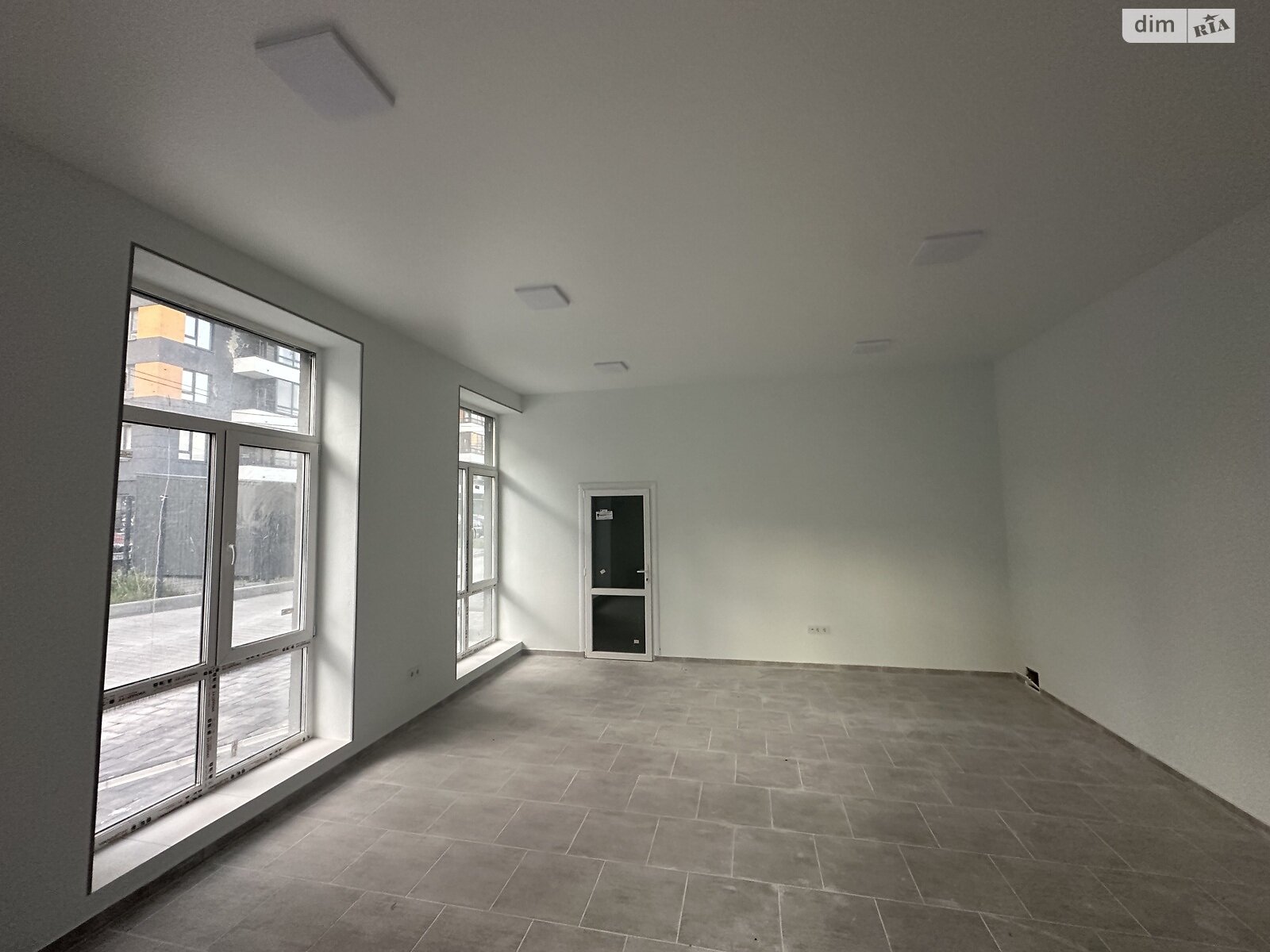 Коммерческое помещение в Тернополе, сдам в аренду по Галицкий переулок 11, район Канада, цена: 16 200 грн за объект фото 1 Коммерческое помещение в Тернополе, сдам в аренду по Галицкий переулок 11, район Канада, цена: 16 200 грн за объект фото 1