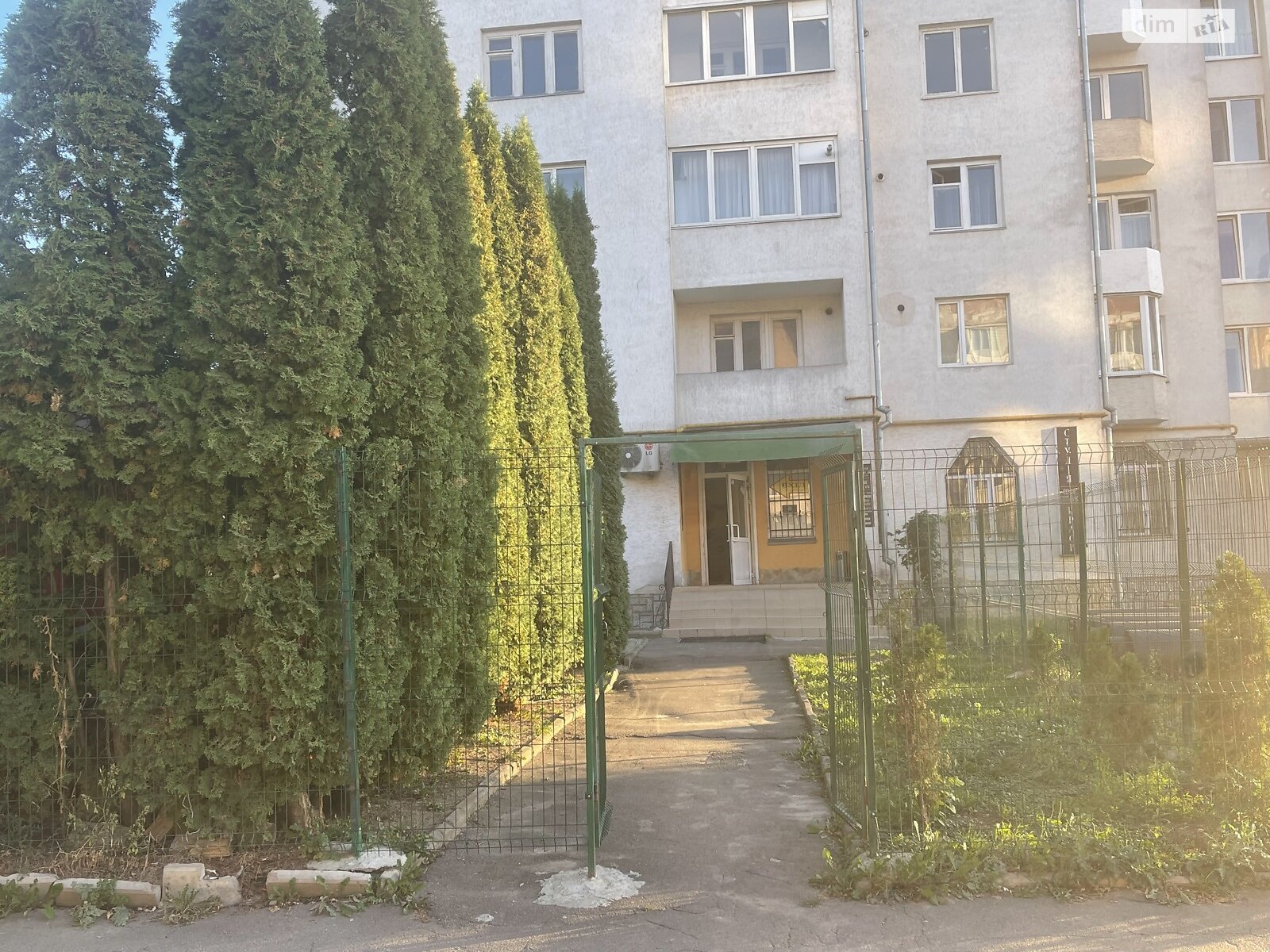 Комерційне приміщення в Тернополі, здам в оренду по Над Яром вулиця 2, район Канада, ціна: 10 423 грн за об’єкт фото 1 Комерційне приміщення в Тернополі, здам в оренду по Над Яром вулиця 2, район Канада, ціна: 10 423 грн за об’єкт фото 1