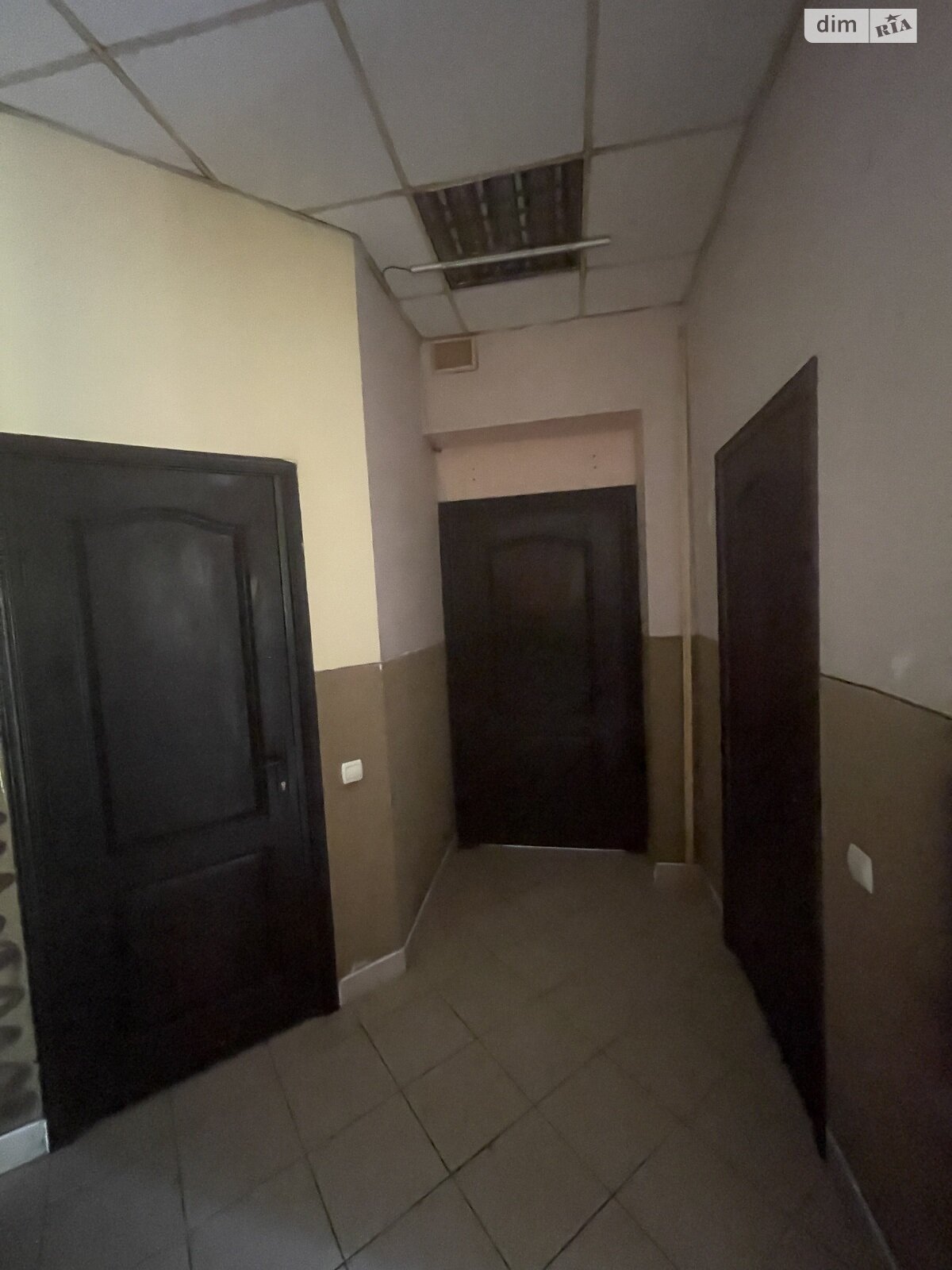Комерційне приміщення в Тернополі, здам в оренду по Над Яром вулиця 2, район Канада, ціна: 10 423 грн за об’єкт фото 1 Комерційне приміщення в Тернополі, здам в оренду по Над Яром вулиця 2, район Канада, ціна: 10 423 грн за об’єкт фото 1