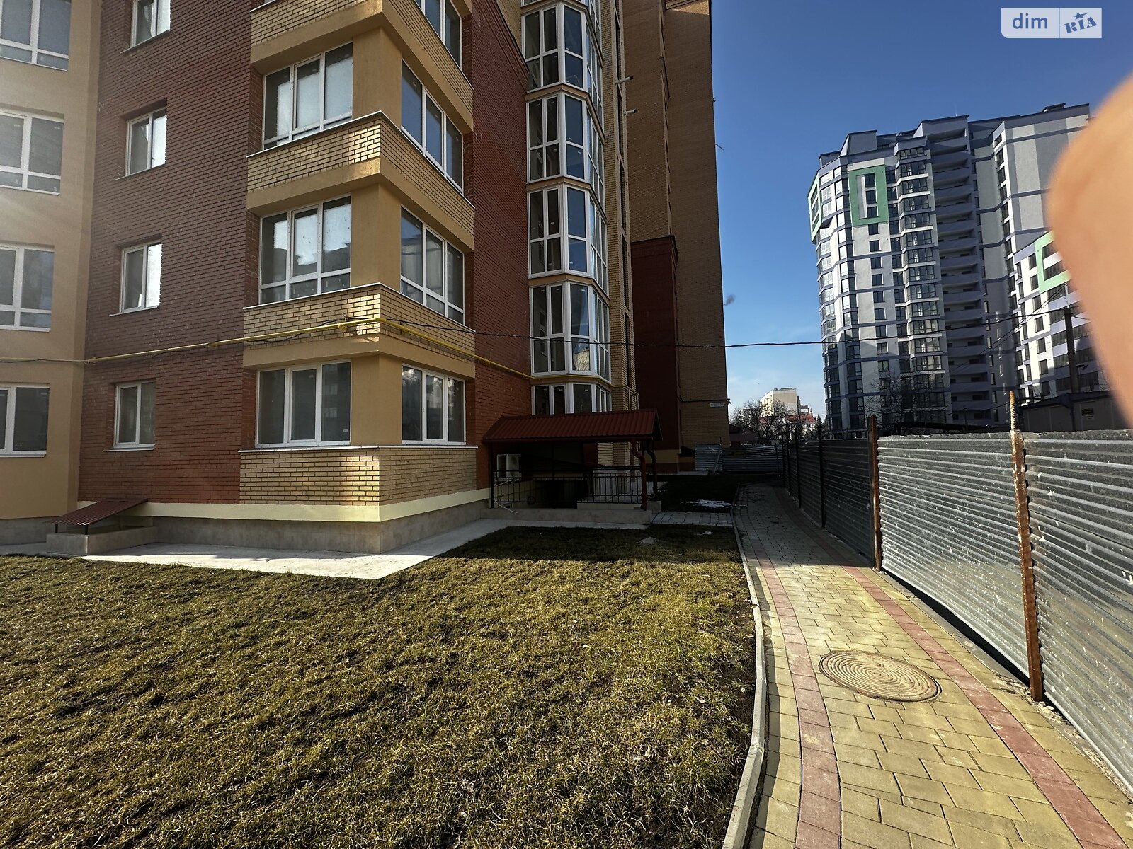 Комерційне приміщення в Тернополі, здам в оренду по Генерала Мирона Тарнавського провулок 8, район Молодіжний, ціна: 16 302 грн за об’єкт фото 1 Комерційне приміщення в Тернополі, здам в оренду по Генерала Мирона Тарнавського провулок 8, район Молодіжний, ціна: 16 302 грн за об’єкт фото 1