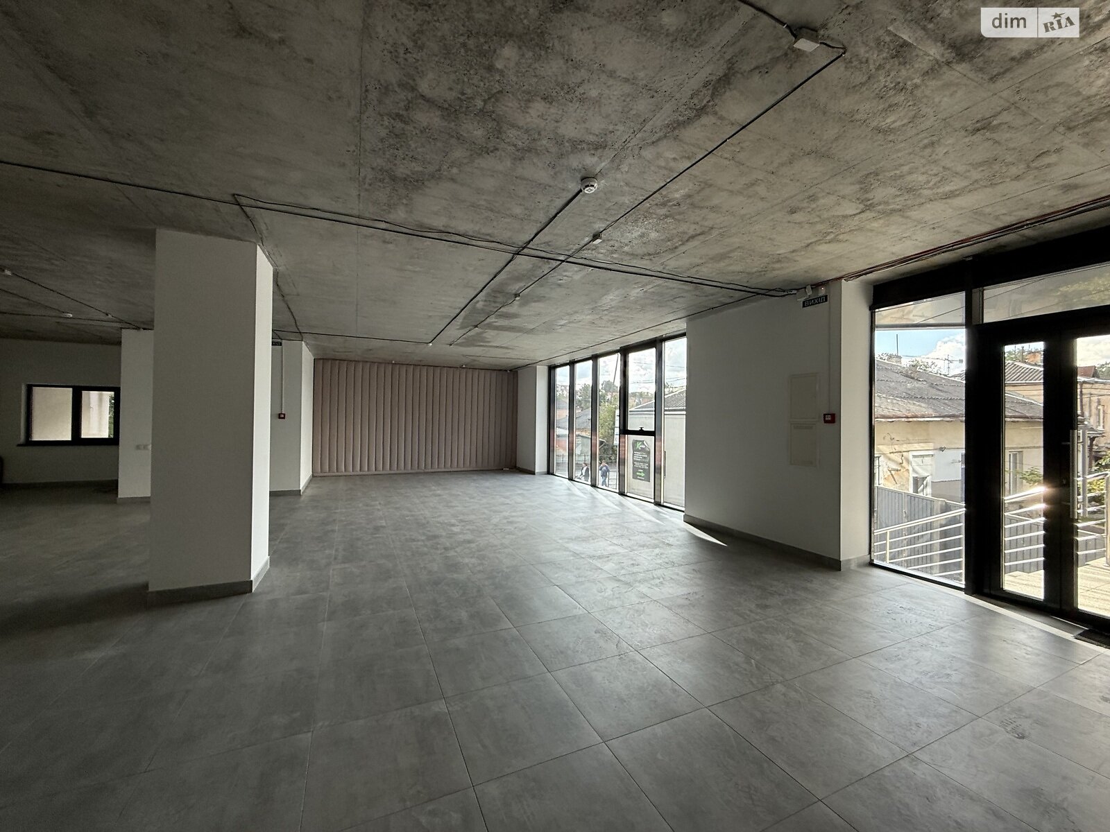 Комерційне приміщення в Тернополі, здам в оренду по Збаразька вулиця, район Новий світ, ціна: 36 750 грн за об’єкт фото 1 Комерційне приміщення в Тернополі, здам в оренду по Збаразька вулиця, район Новий світ, ціна: 36 750 грн за об’єкт фото 1