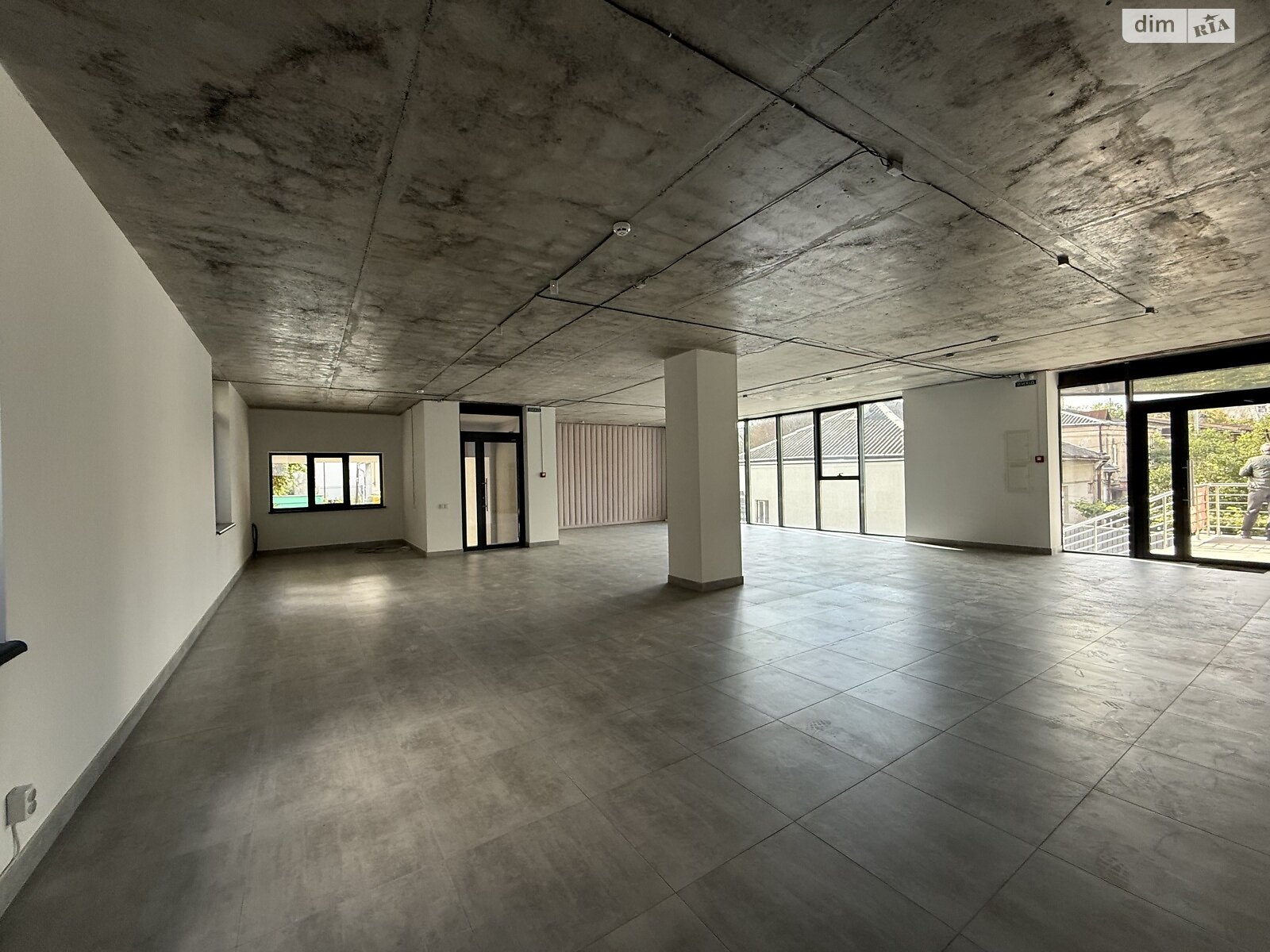 Комерційне приміщення в Тернополі, здам в оренду по Збаразька вулиця, район Новий світ, ціна: 36 750 грн за об’єкт фото 1 Комерційне приміщення в Тернополі, здам в оренду по Збаразька вулиця, район Новий світ, ціна: 36 750 грн за об’єкт фото 1