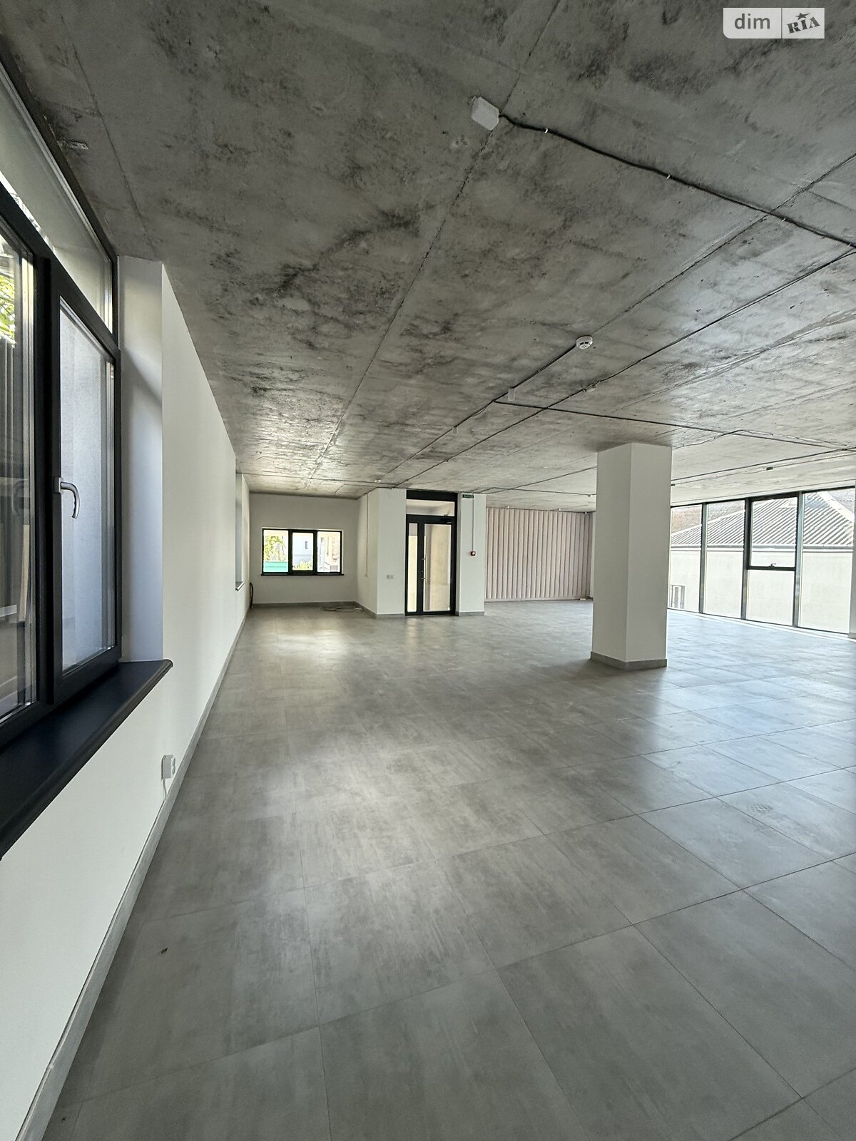 Комерційне приміщення в Тернополі, здам в оренду по Збаразька вулиця, район Новий світ, ціна: 36 750 грн за об’єкт фото 1 Комерційне приміщення в Тернополі, здам в оренду по Збаразька вулиця, район Новий світ, ціна: 36 750 грн за об’єкт фото 1