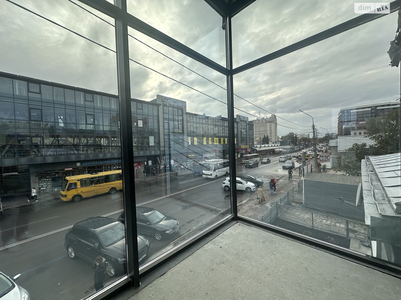 Комерційне приміщення в Тернополі, здам в оренду по вул. Торговиця, район Оболоня, ціна: 220 000 грн за об’єкт фото 1 Комерційне приміщення в Тернополі, здам в оренду по вул. Торговиця, район Оболоня, ціна: 220 000 грн за об’єкт фото 1