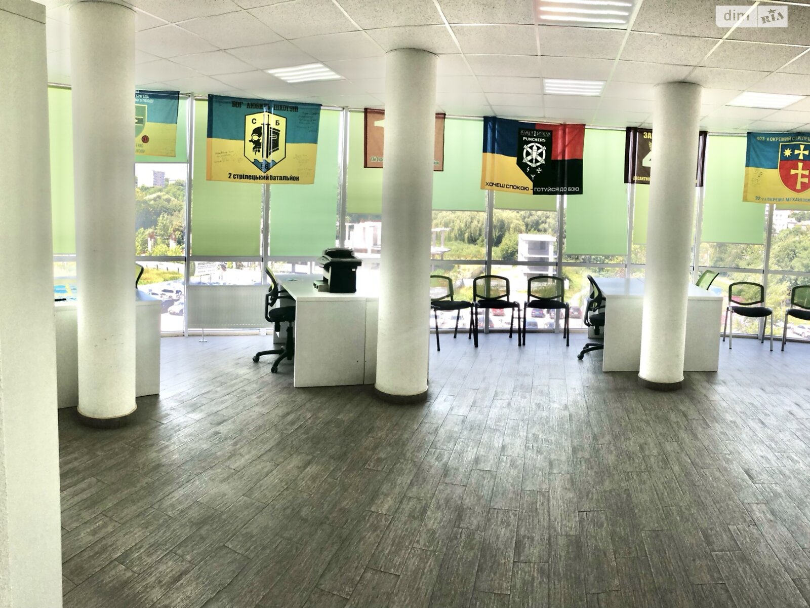 Комерційне приміщення в Тернополі, здам в оренду по Торговиця (Живова Анатолія) вулиця 15Б, район Центр, ціна: 15 000 грн за об’єкт фото 1 Комерційне приміщення в Тернополі, здам в оренду по Торговиця (Живова Анатолія) вулиця 15Б, район Центр, ціна: 15 000 грн за об’єкт фото 1