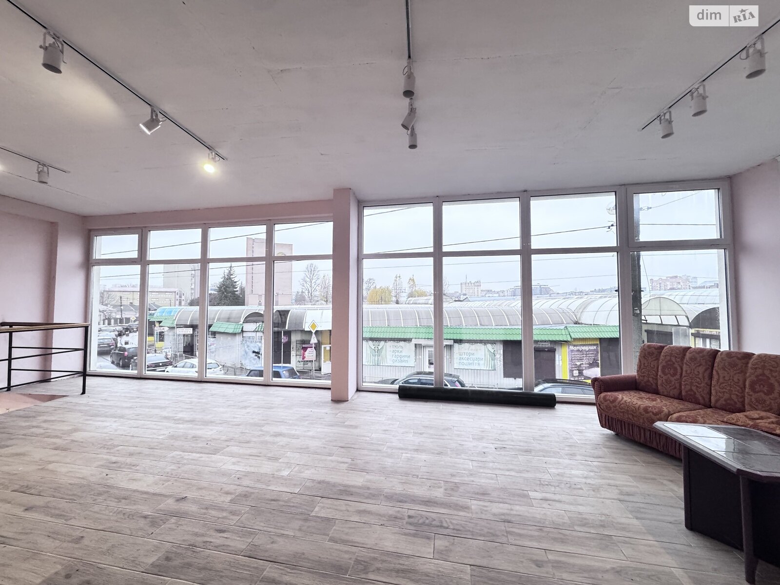 Комерційне приміщення в Тернополі, Оболоня вулиця, ціна оренди: 21 125 грн за об’єкт фото 1