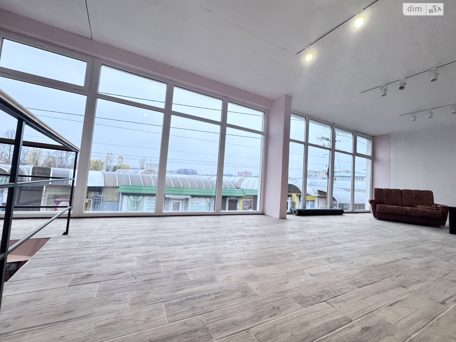 Комерційне приміщення в Тернополі, Оболоня вулиця, ціна оренди: 21 125 грн за об’єкт фото 1