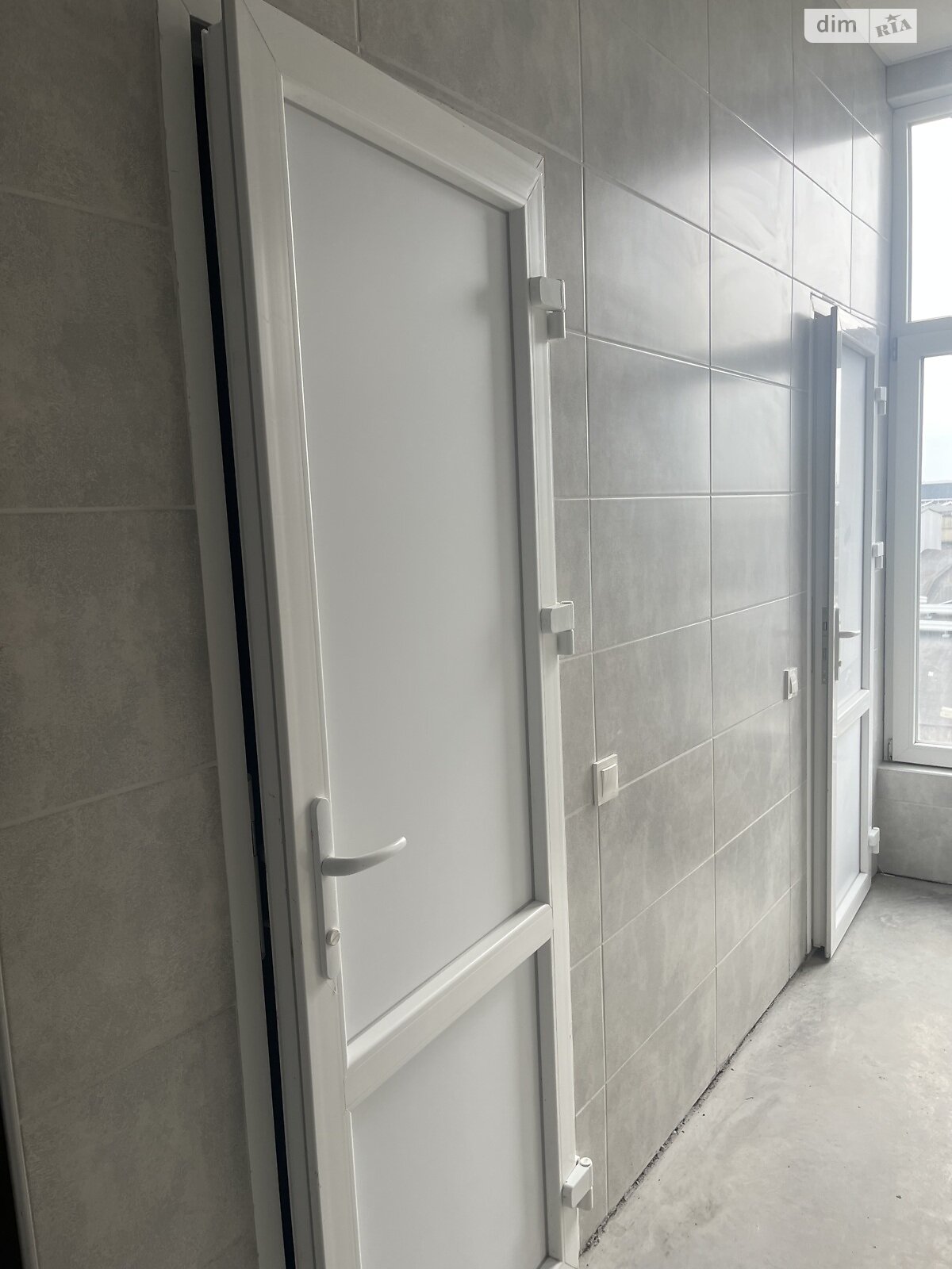 Комерційне приміщення в Тернополі, здам в оренду по Лук’яновича Дениса вулиця, район Промисловий Північний, ціна: 5 000 грн за об’єкт фото 1