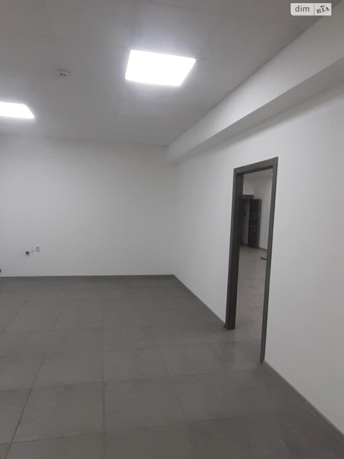 Коммерческое помещение в Тернополе, сдам в аренду по Яремы улица, район Северный, цена: 26 700 грн за объект фото 1