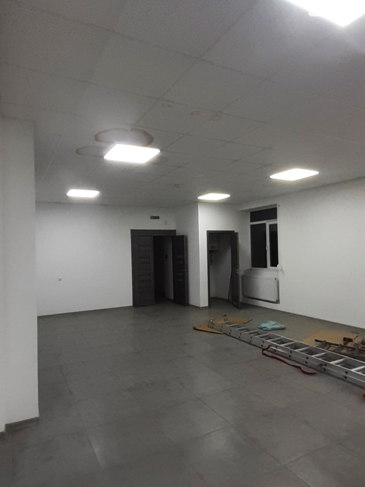 Коммерческое помещение в Тернополе, сдам в аренду по Яремы улица, район Северный, цена: 26 700 грн за объект фото 1