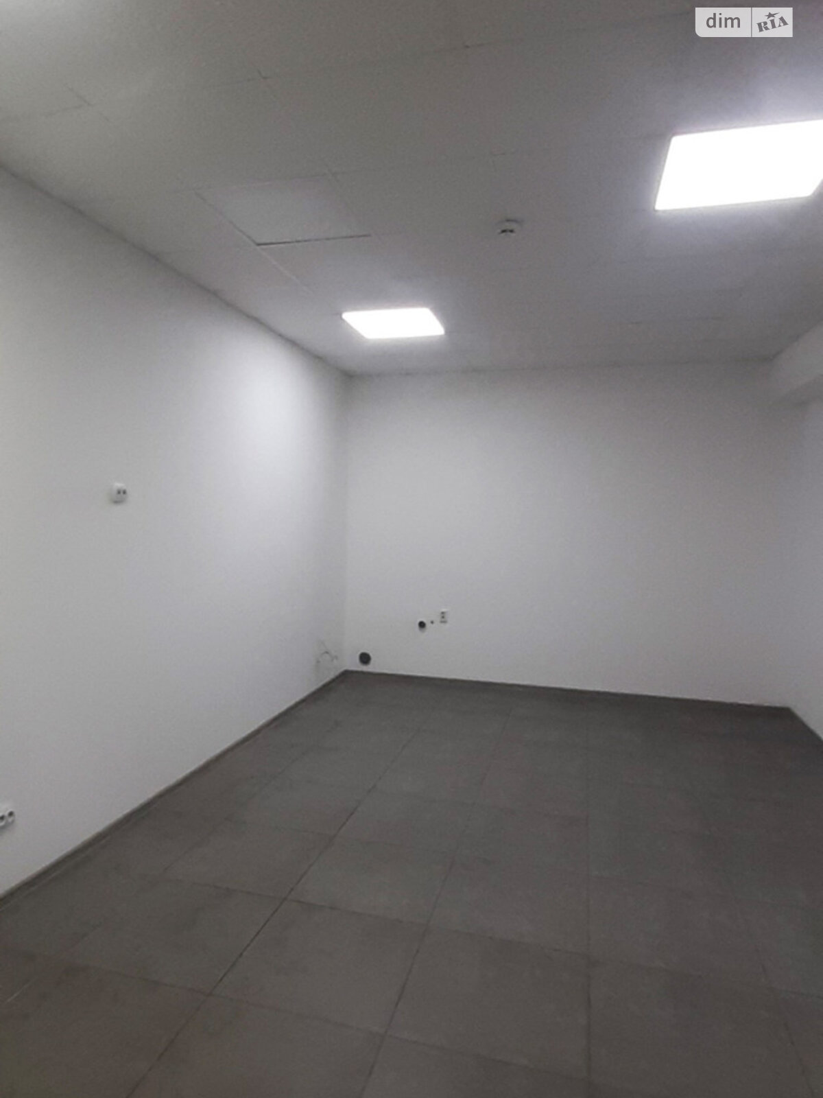 Коммерческое помещение в Тернополе, сдам в аренду по Яремы улица, район Северный, цена: 26 700 грн за объект фото 1