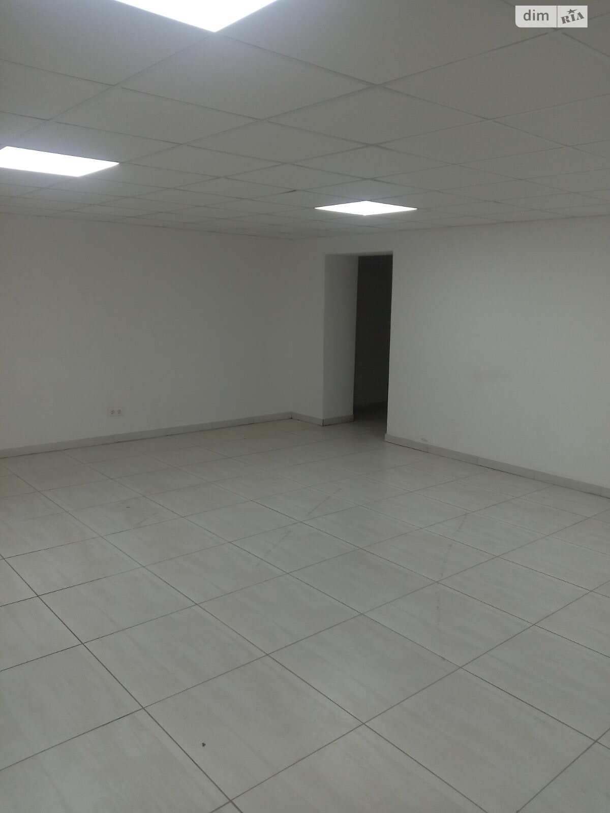 Комерційне приміщення в Тернополі, здам в оренду по Яреми вулиця, район Північний, ціна: 9 000 грн за об’єкт фото 1