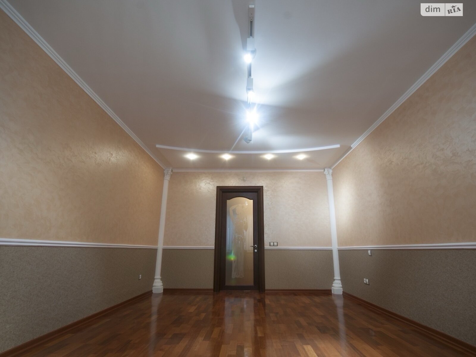 Коммерческое помещение в Тернополе, Шептицкого Андрея Митрополита улица 1, цена аренды: 50 700 грн за объект фото 1 Коммерческое помещение в Тернополе, Шептицкого Андрея Митрополита улица 1, цена аренды: 50 700 грн за объект фото 1