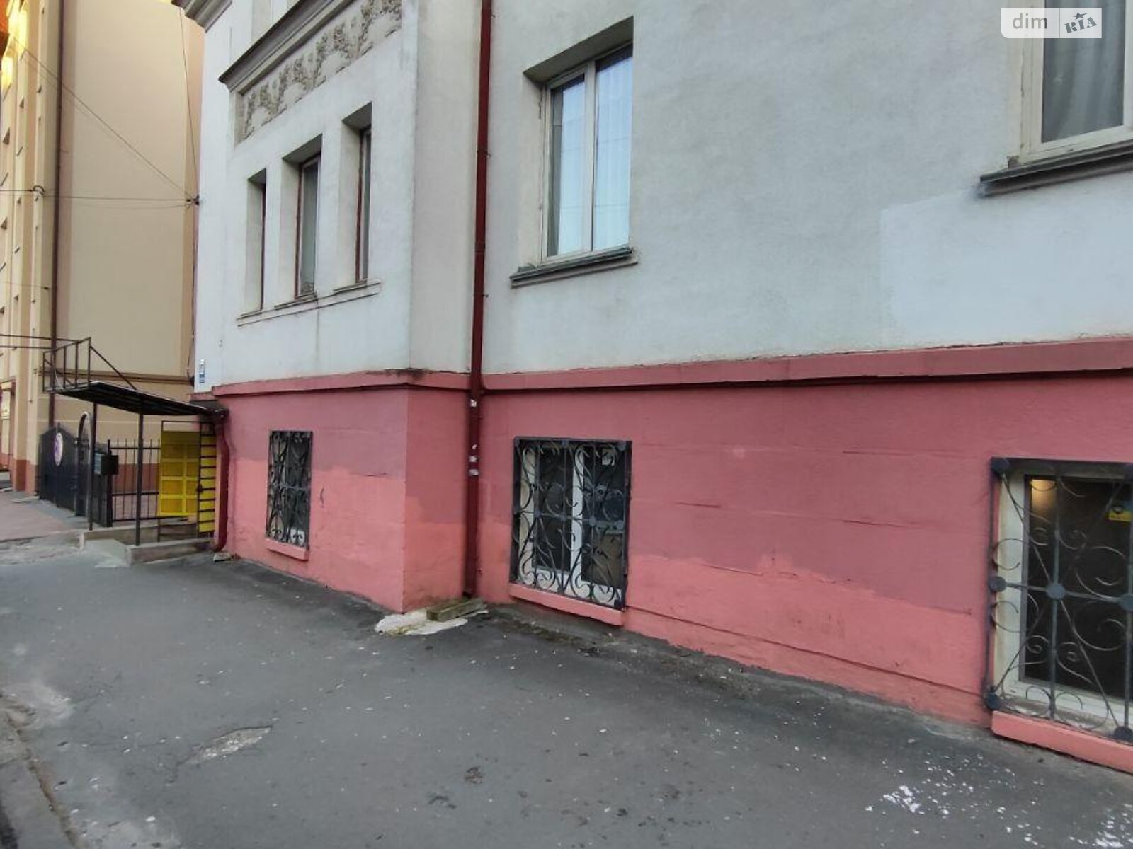 Коммерческое помещение в Тернополе, сдам в аренду по Барвинских Семьи улица 14, район Центр, цена: 50 000 грн за объект фото 1