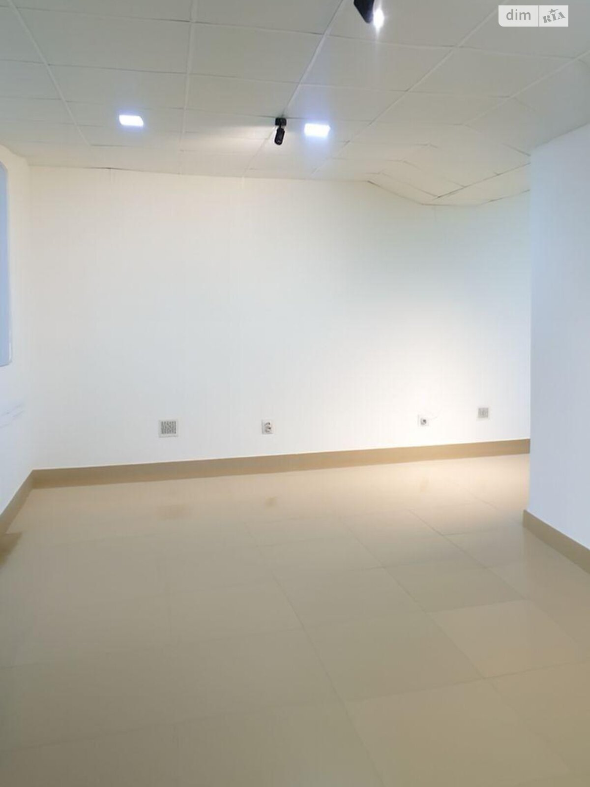 Коммерческое помещение в Тернополе, сдам в аренду по Барвинских Семьи улица 14, район Центр, цена: 50 000 грн за объект фото 1