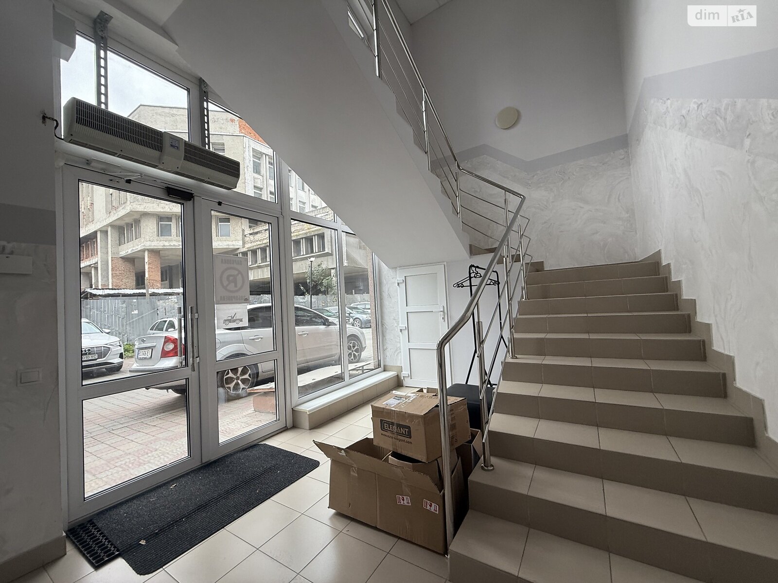 Комерційне приміщення в Тернополі, здам в оренду по Героїв Євромайдану площа 9, район Центр, ціна: 63 375 грн за об’єкт фото 1 Комерційне приміщення в Тернополі, здам в оренду по Героїв Євромайдану площа 9, район Центр, ціна: 63 375 грн за об’єкт фото 1