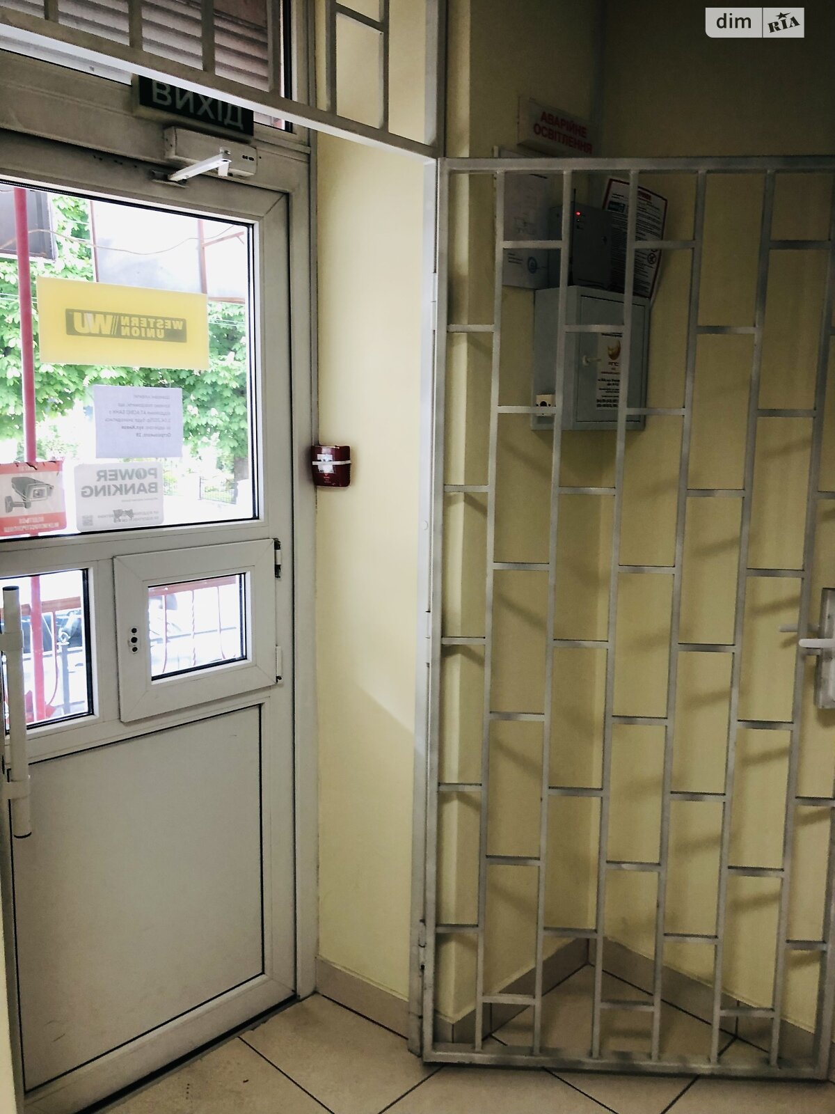 Коммерческое помещение в Тернополе, сдам в аренду по Хмельницкого Богдана улица 14, район Центр, цена: 40 000 грн за объект фото 1 Коммерческое помещение в Тернополе, сдам в аренду по Хмельницкого Богдана улица 14, район Центр, цена: 40 000 грн за объект фото 1