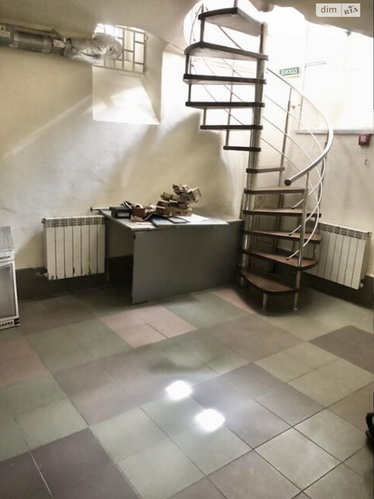 Коммерческое помещение в Тернополе, сдам в аренду по Хмельницкого Богдана улица, район Центр, цена: 40 000 грн за объект фото 1 Коммерческое помещение в Тернополе, сдам в аренду по Хмельницкого Богдана улица, район Центр, цена: 40 000 грн за объект фото 1