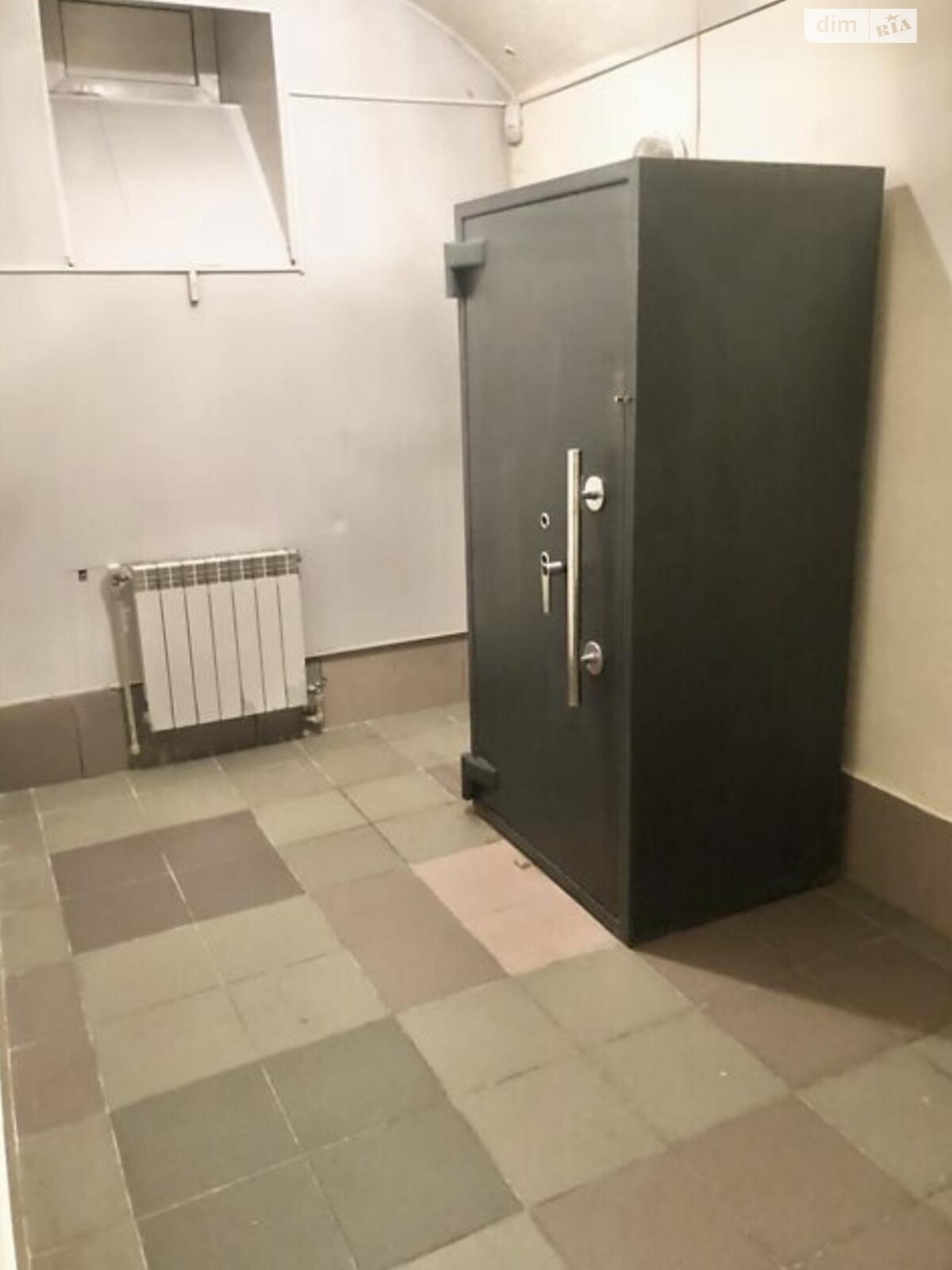 Коммерческое помещение в Тернополе, сдам в аренду по Хмельницкого Богдана улица, район Центр, цена: 40 000 грн за объект фото 1 Коммерческое помещение в Тернополе, сдам в аренду по Хмельницкого Богдана улица, район Центр, цена: 40 000 грн за объект фото 1