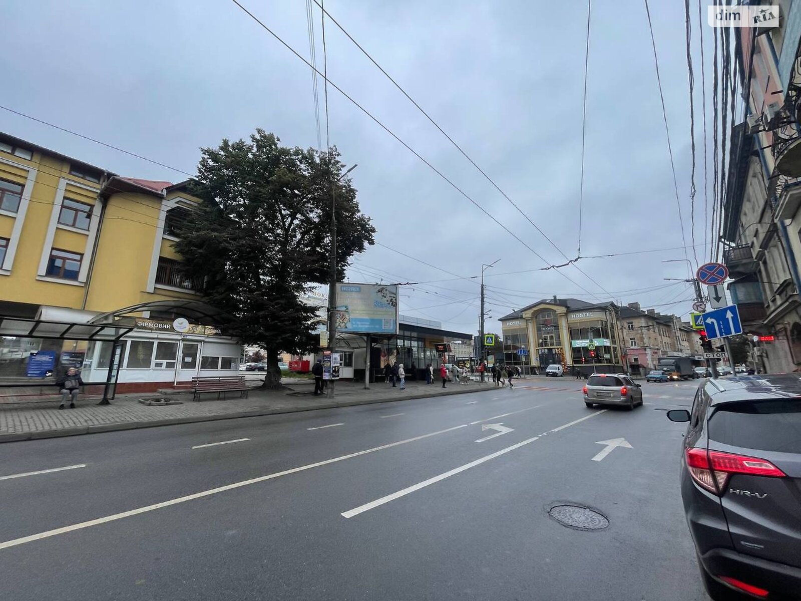 Коммерческое помещение в Тернополе, сдам в аренду по Хмельницкого Богдана улица, район Центр, цена: 6 000 грн за объект фото 1 Коммерческое помещение в Тернополе, сдам в аренду по Хмельницкого Богдана улица, район Центр, цена: 6 000 грн за объект фото 1