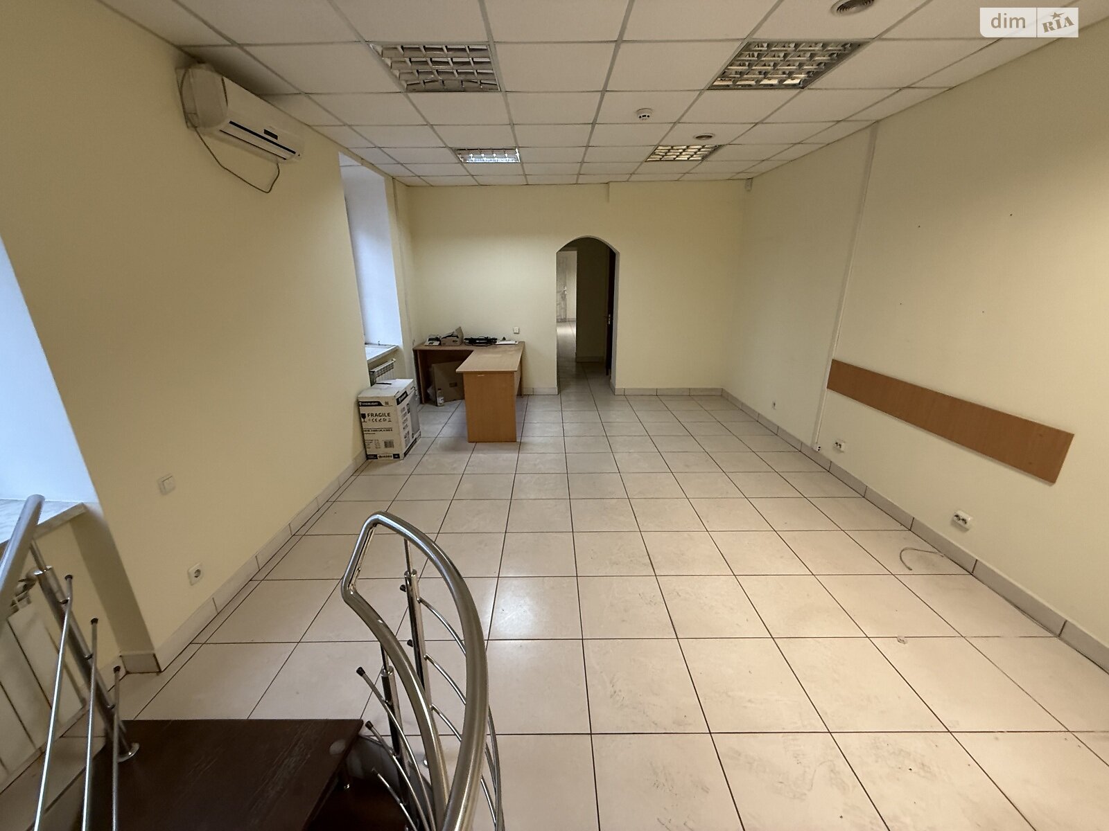 Комерційне приміщення в Тернополі, здам в оренду по Хмельницького Богдана вулиця 14, район Центр, ціна: 40 000 грн за об’єкт фото 1