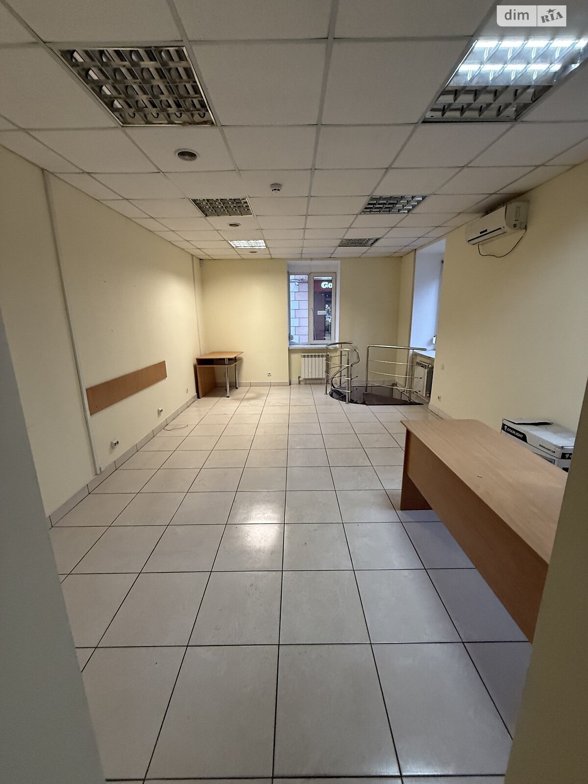 Комерційне приміщення в Тернополі, здам в оренду по Хмельницького Богдана вулиця 14, район Центр, ціна: 40 000 грн за об’єкт фото 1