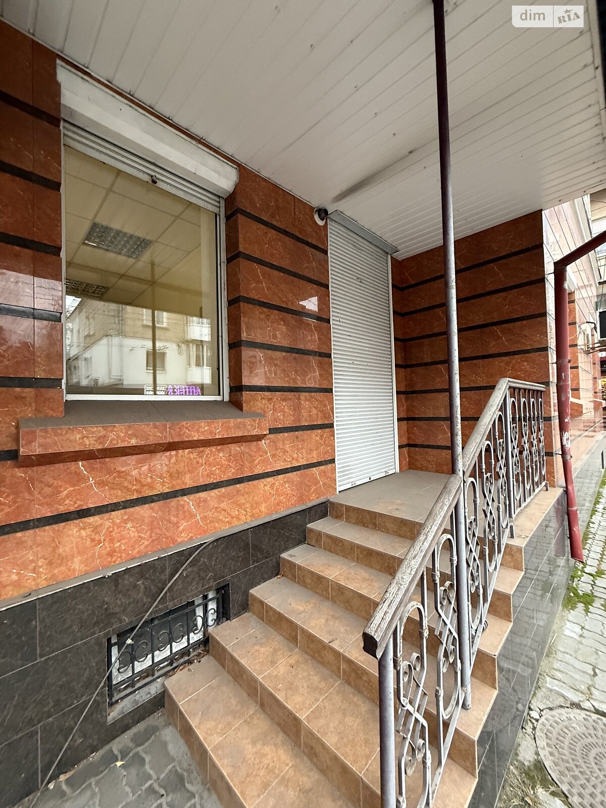 Комерційне приміщення в Тернополі, здам в оренду по Хмельницького Богдана вулиця 14, район Центр, ціна: 40 000 грн за об’єкт фото 1