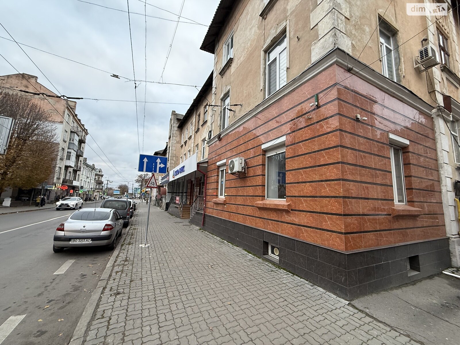 Комерційне приміщення в Тернополі, здам в оренду по Хмельницького Богдана вулиця 14, район Центр, ціна: 40 000 грн за об’єкт фото 1