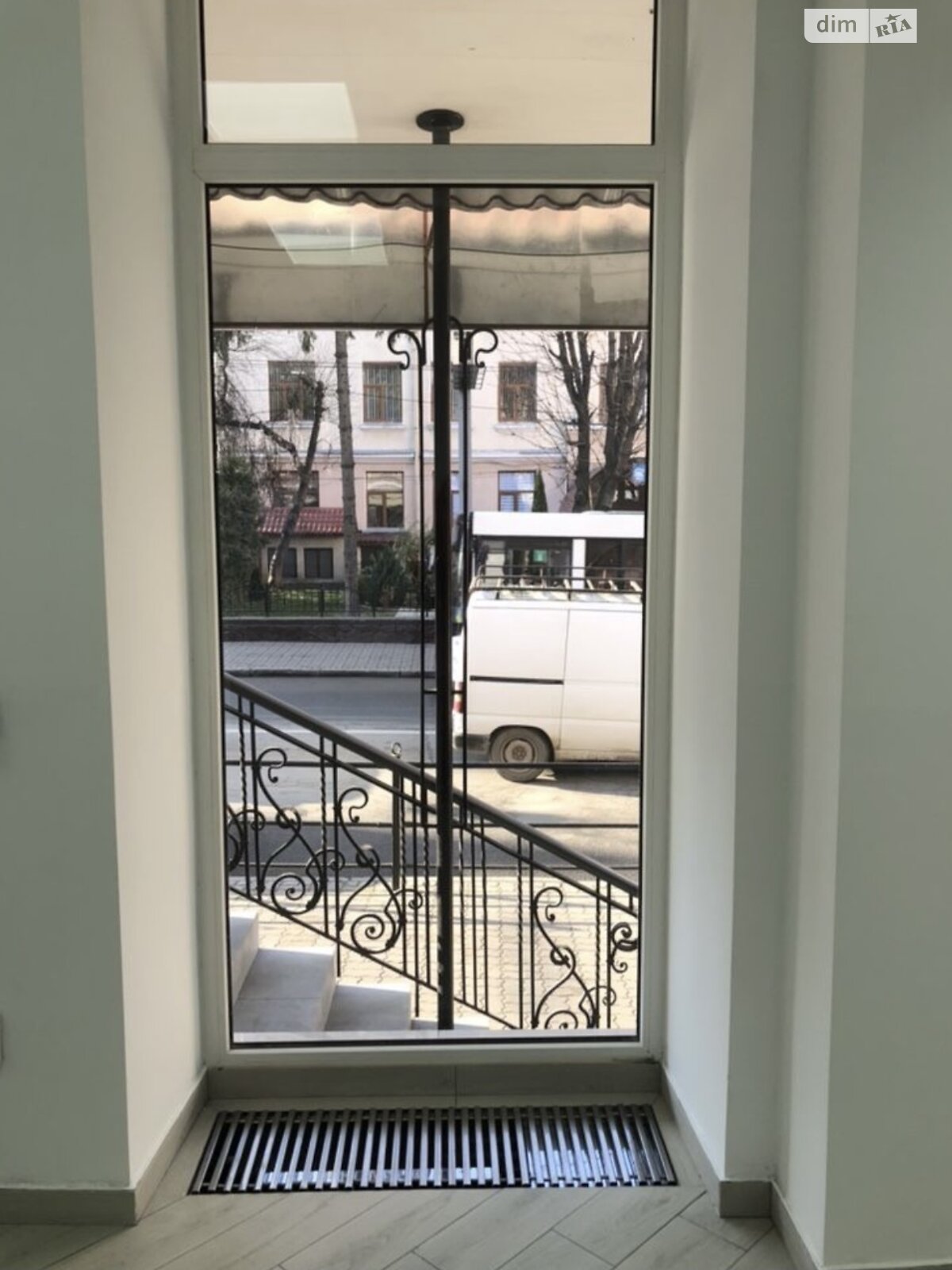 Коммерческое помещение в Тернополе, сдам в аренду по Хмельницкого Богдана улица, район Центр, цена: 36 000 грн за объект фото 1