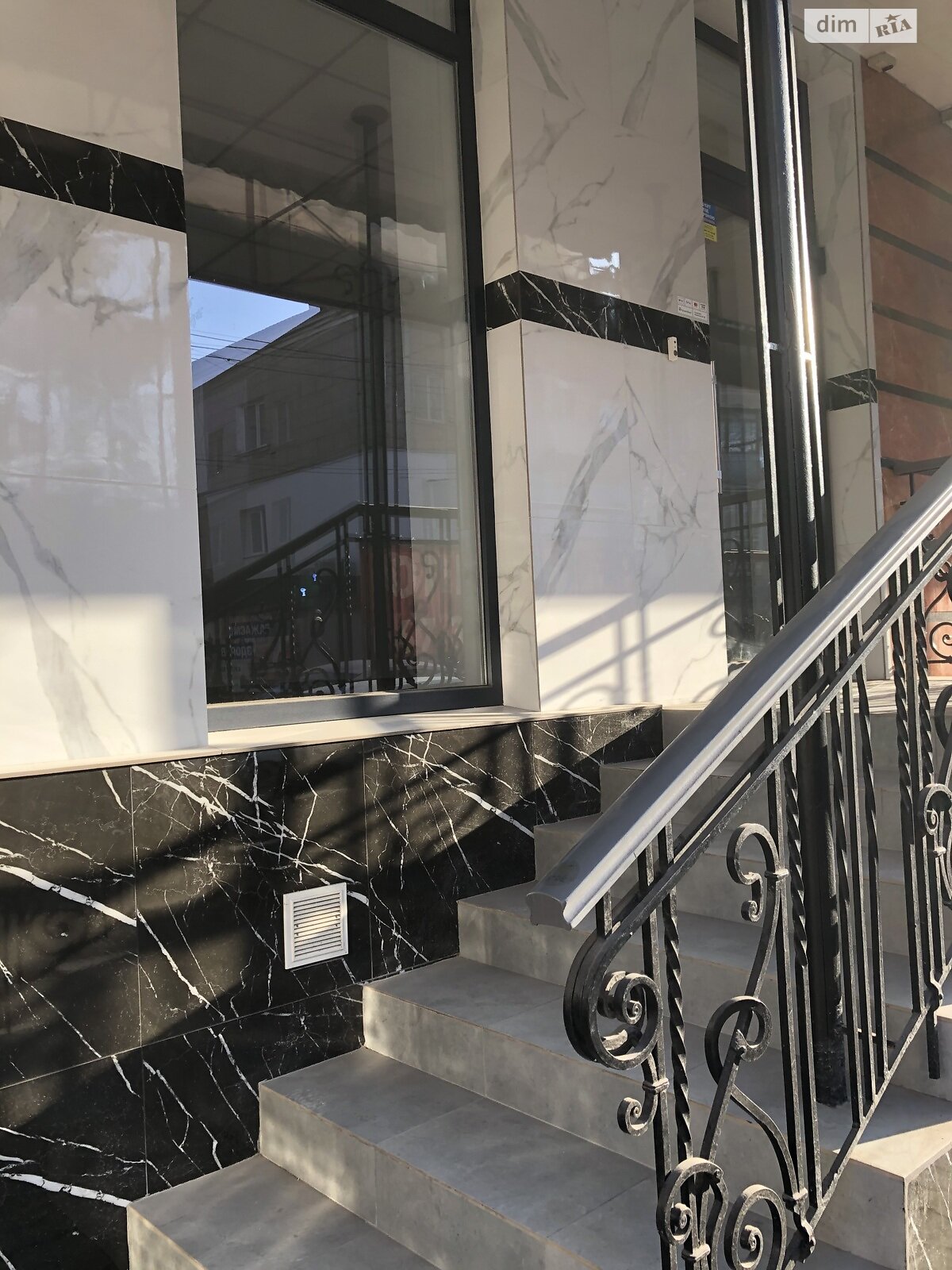 Коммерческое помещение в Тернополе, сдам в аренду по Хмельницкого Богдана улица, район Центр, цена: 36 000 грн за объект фото 1