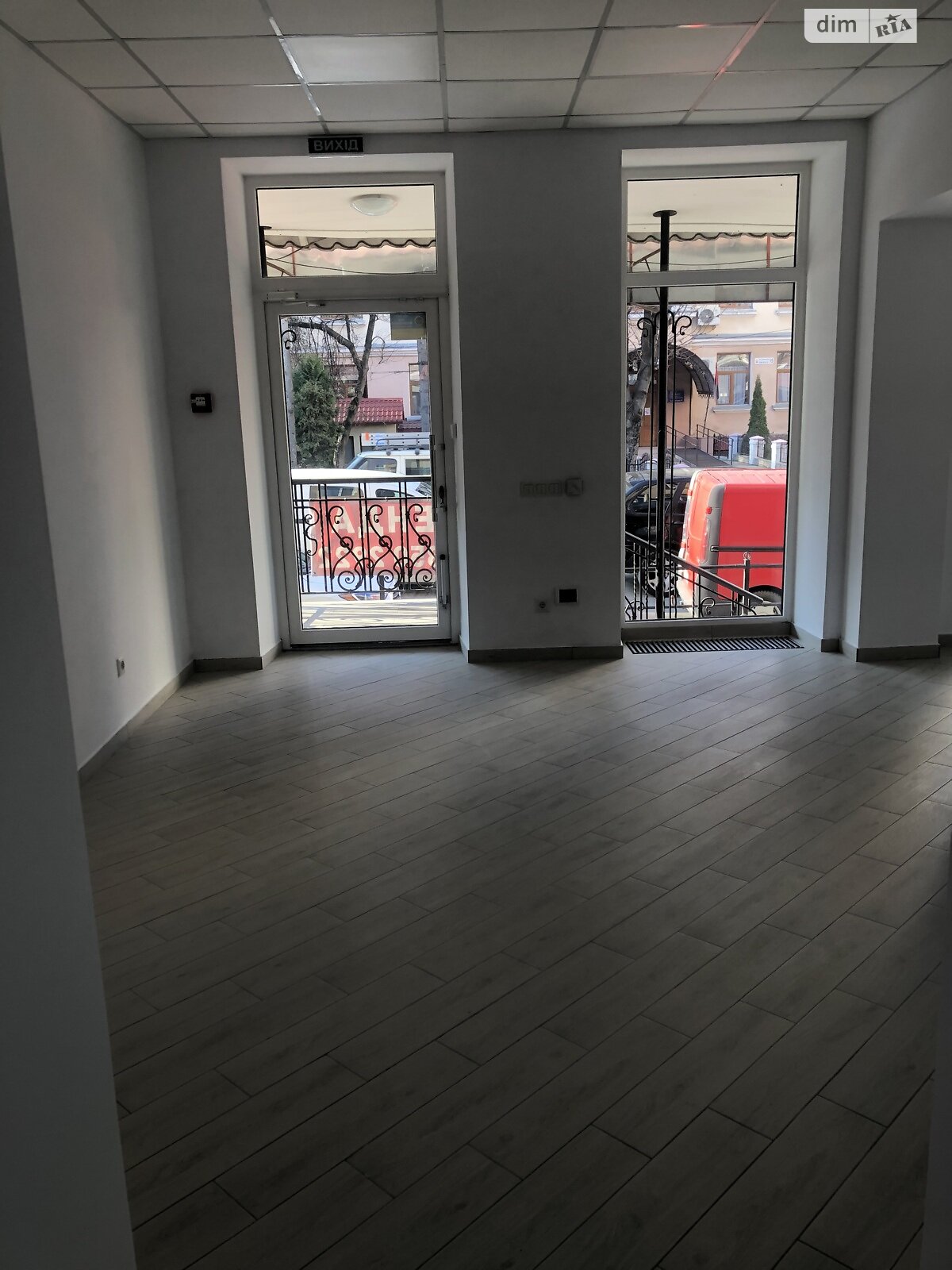 Коммерческое помещение в Тернополе, сдам в аренду по Хмельницкого Богдана улица, район Центр, цена: 36 000 грн за объект фото 1