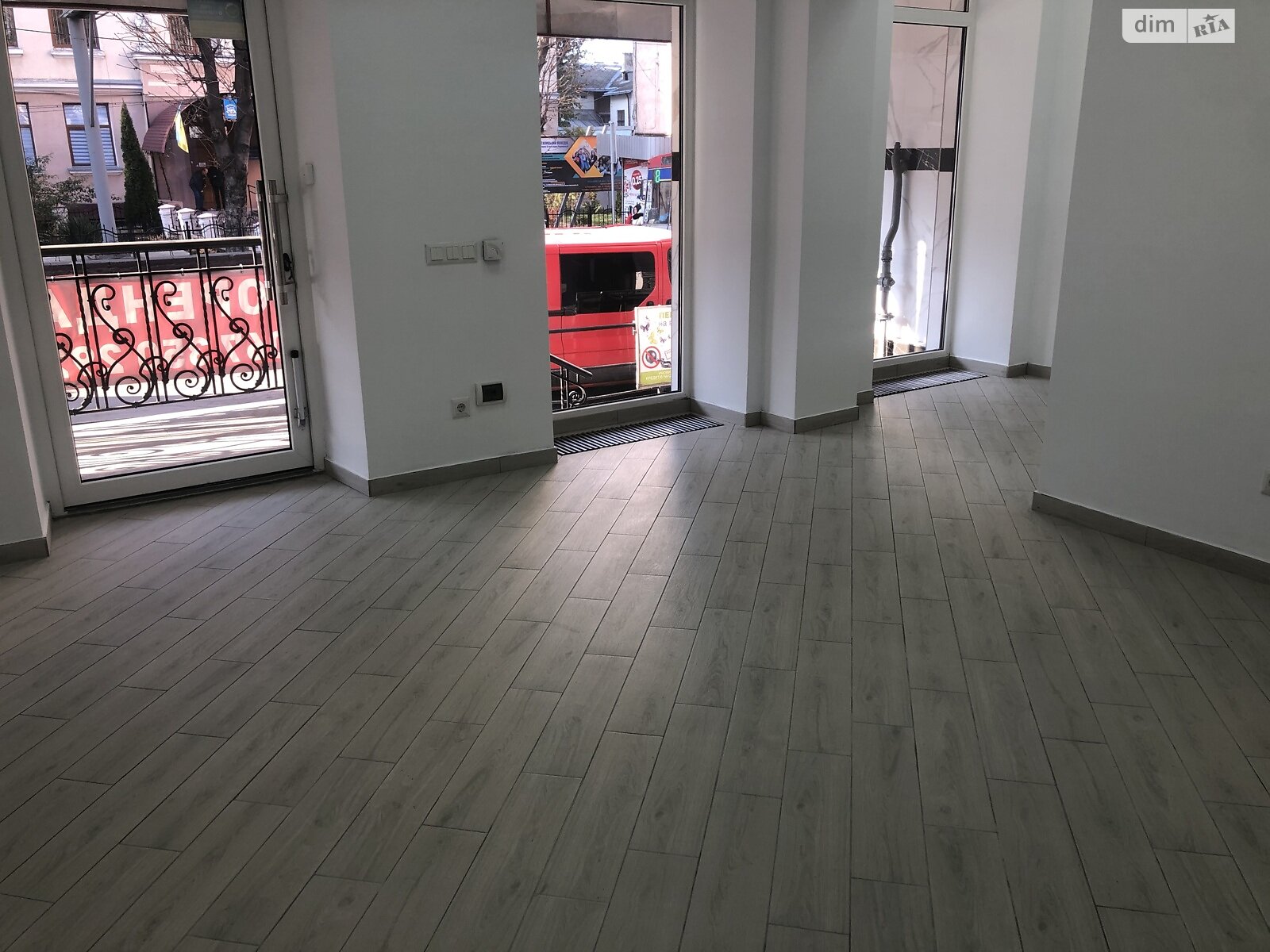 Коммерческое помещение в Тернополе, сдам в аренду по Хмельницкого Богдана улица, район Центр, цена: 36 000 грн за объект фото 1