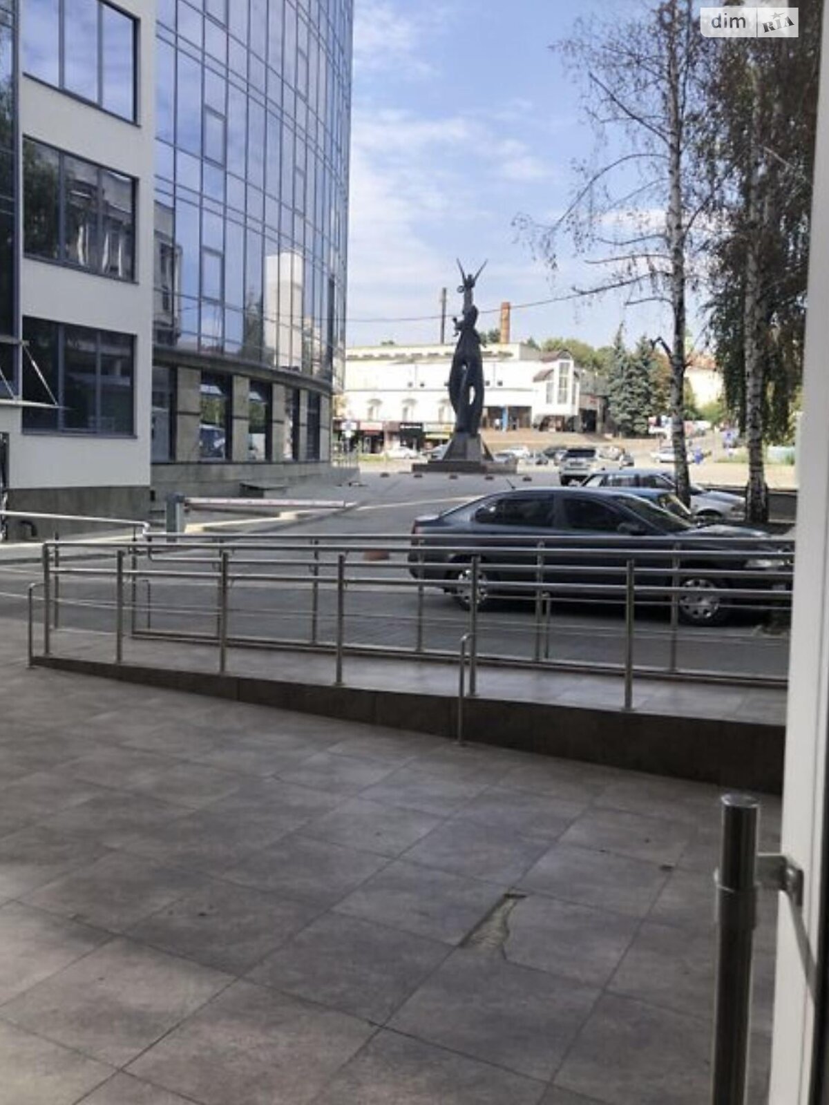 Комерційне приміщення в Тернополі, здам в оренду по Мистецтва площа, район Центр, ціна: 12 495 грн за об’єкт фото 1 Комерційне приміщення в Тернополі, здам в оренду по Мистецтва площа, район Центр, ціна: 12 495 грн за об’єкт фото 1