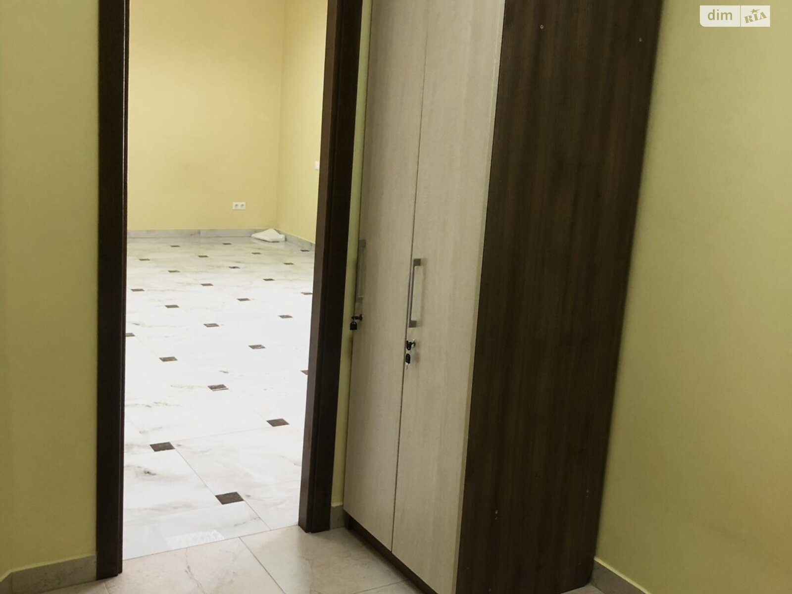 Комерційне приміщення в Тернополі, здам в оренду по Микулинецька вулиця 5, район Центр, ціна: 45 000 грн за об’єкт фото 1 Комерційне приміщення в Тернополі, здам в оренду по Микулинецька вулиця 5, район Центр, ціна: 45 000 грн за об’єкт фото 1