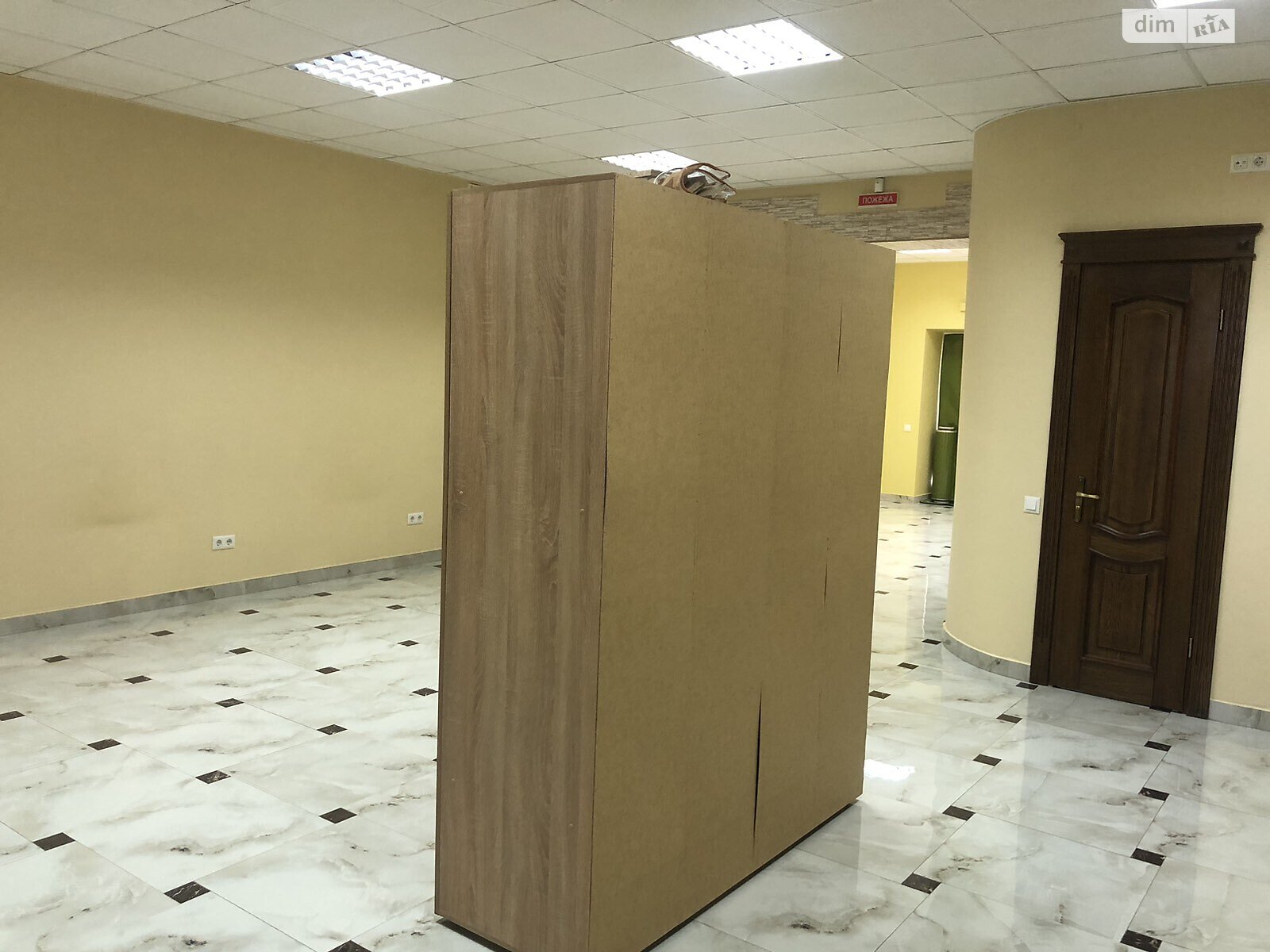 Комерційне приміщення в Тернополі, здам в оренду по Микулинецька вулиця 5, район Центр, ціна: 45 000 грн за об’єкт фото 1 Комерційне приміщення в Тернополі, здам в оренду по Микулинецька вулиця 5, район Центр, ціна: 45 000 грн за об’єкт фото 1